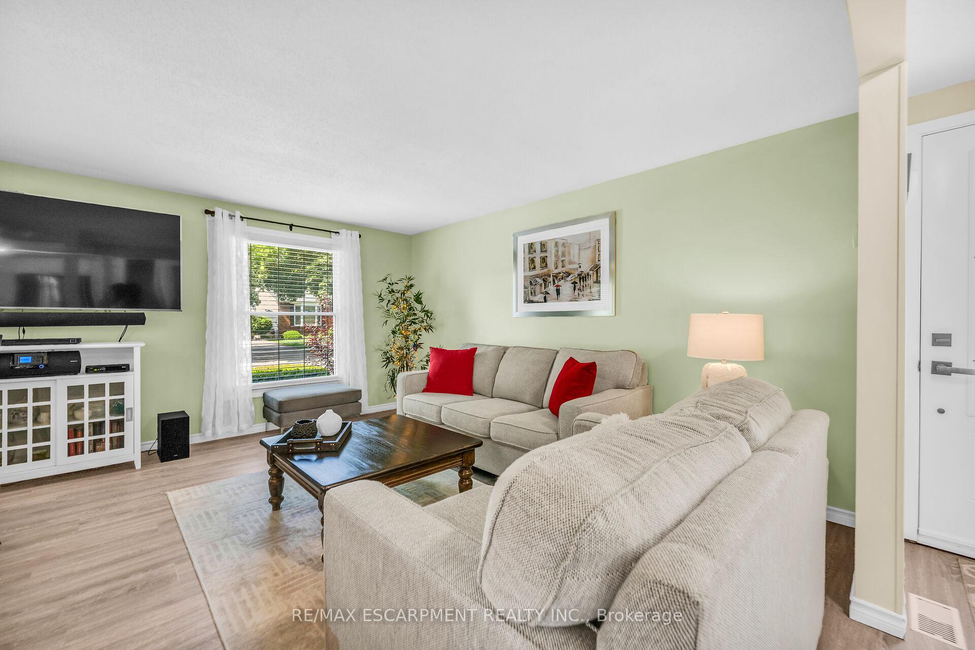 Photo 16 of 42 Knightswood Crescent, Brant, Brantford Twp — HOMEH