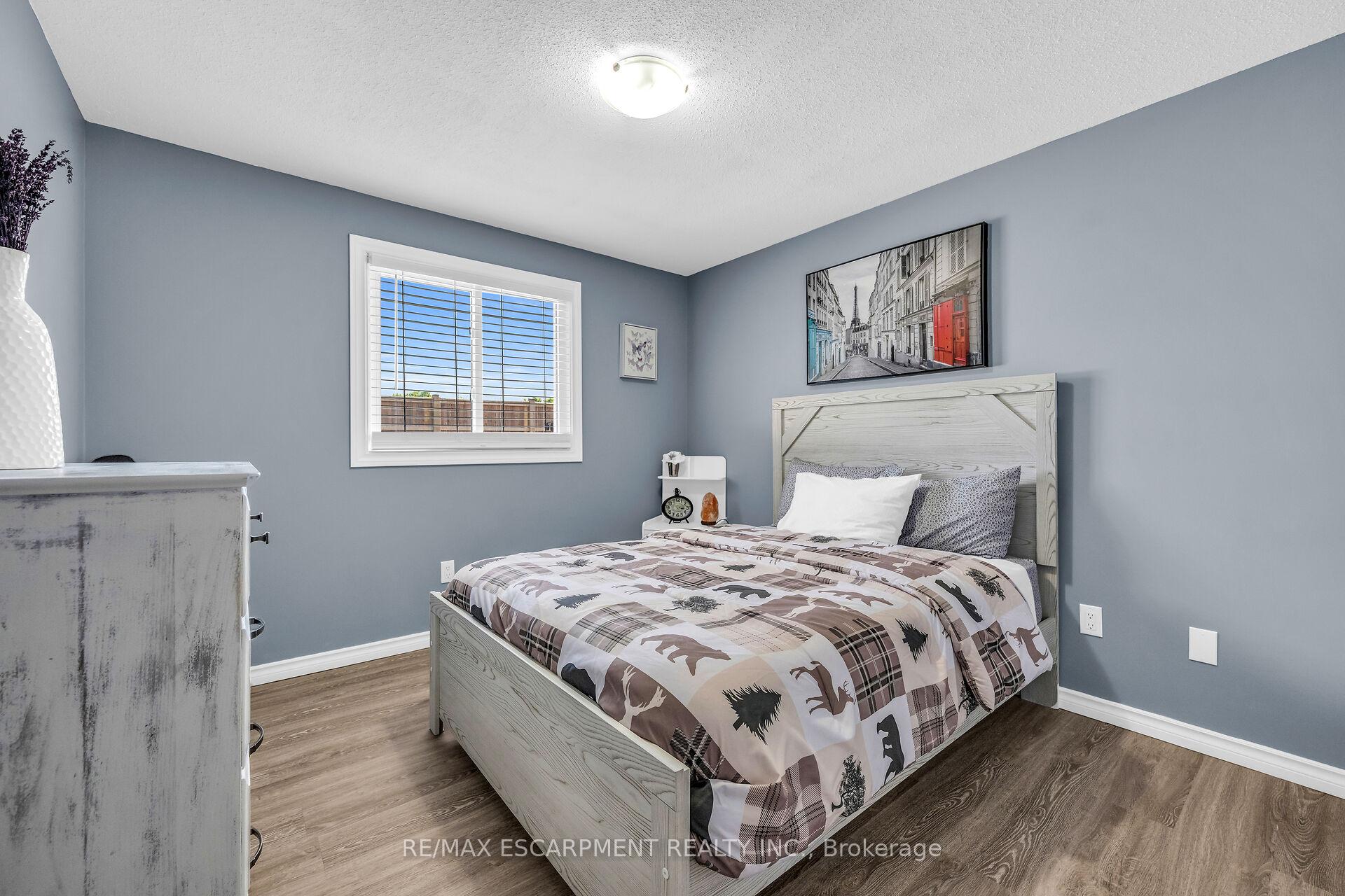 Photo 19 of 42 Knightswood Crescent, Brant, Brantford Twp — HOMEH