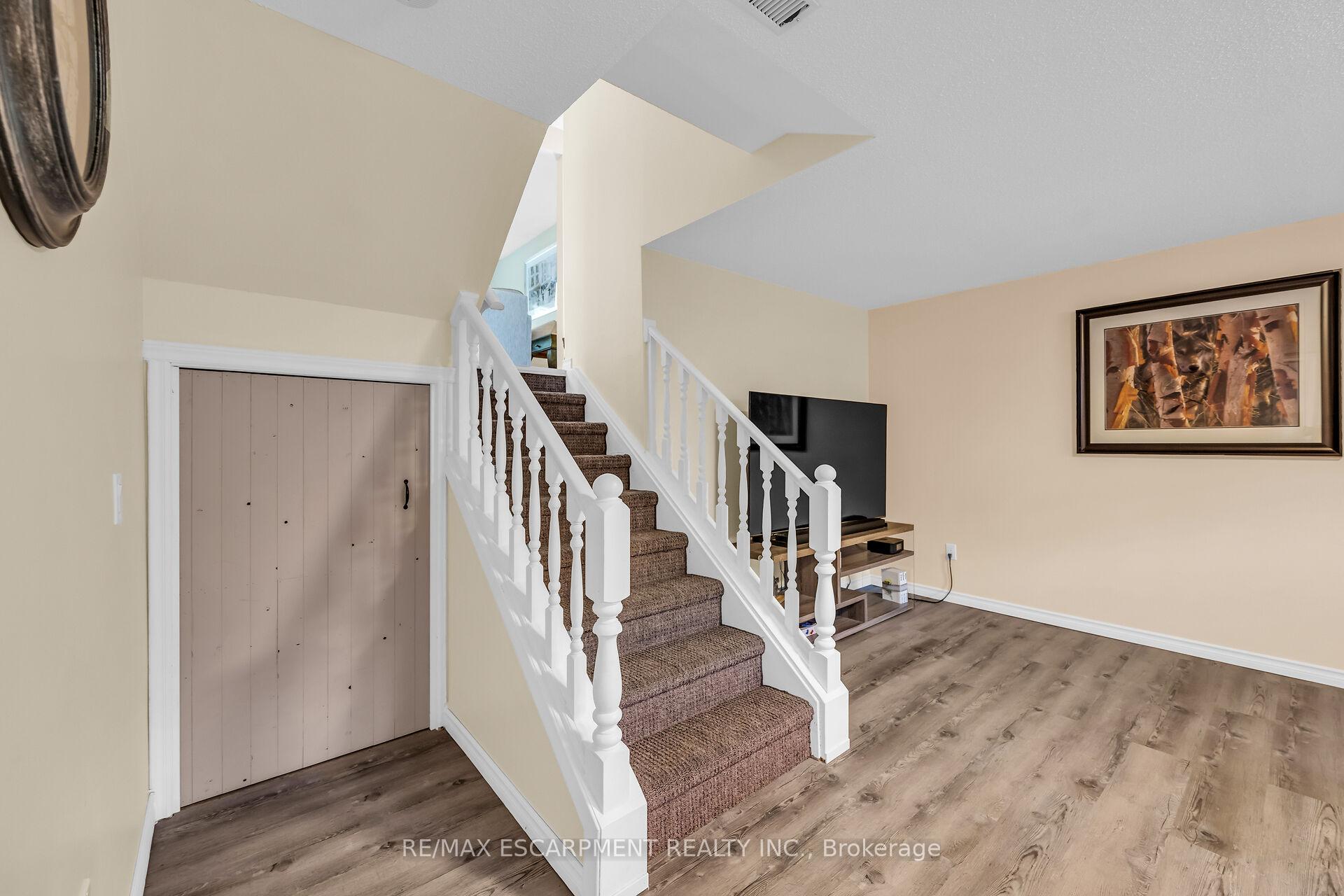 Photo 25 of 42 Knightswood Crescent, Brant, Brantford Twp — HOMEH