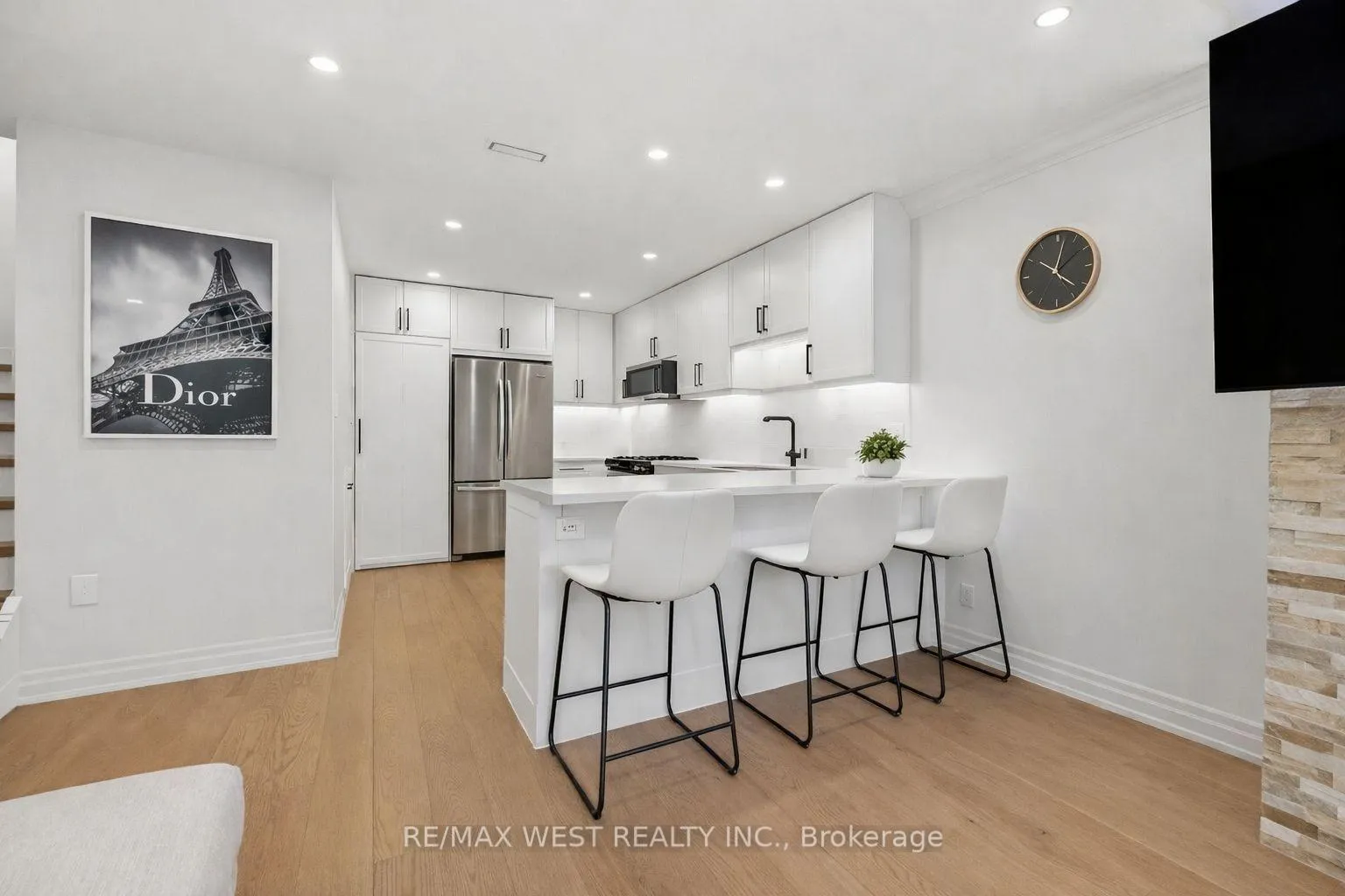 Photo 11 of Unit TH #10, 100 Arbors Lane, Vaughan, West Woodbridge — HOMEH