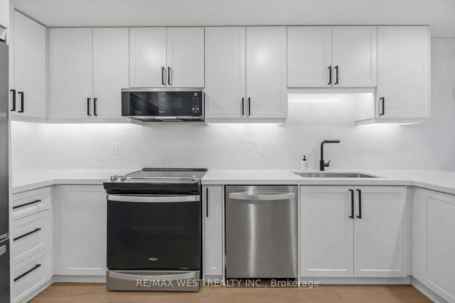 Photo 13 of Unit TH #10, 100 Arbors Lane, Vaughan, West Woodbridge — HOMEH
