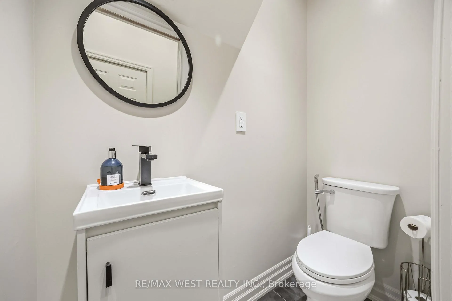 Photo 16 of Unit TH #10, 100 Arbors Lane, Vaughan, West Woodbridge — HOMEH