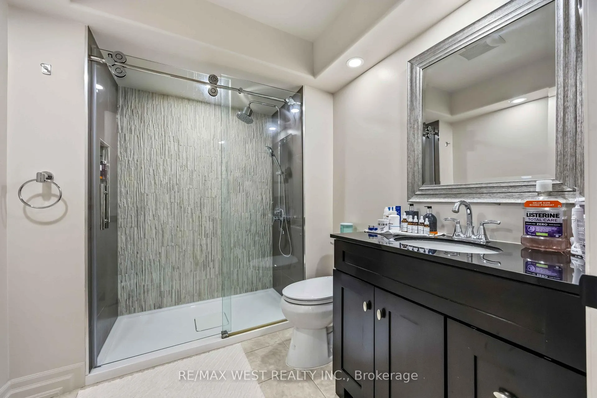 Photo 23 of Unit TH #10, 100 Arbors Lane, Vaughan, West Woodbridge — HOMEH