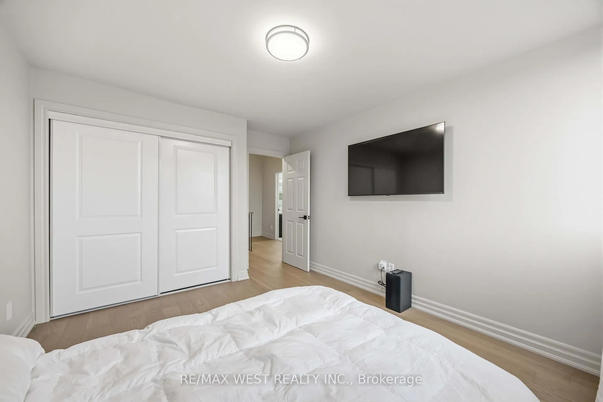 Photo 31 of Unit TH #10, 100 Arbors Lane, Vaughan, West Woodbridge — HOMEH