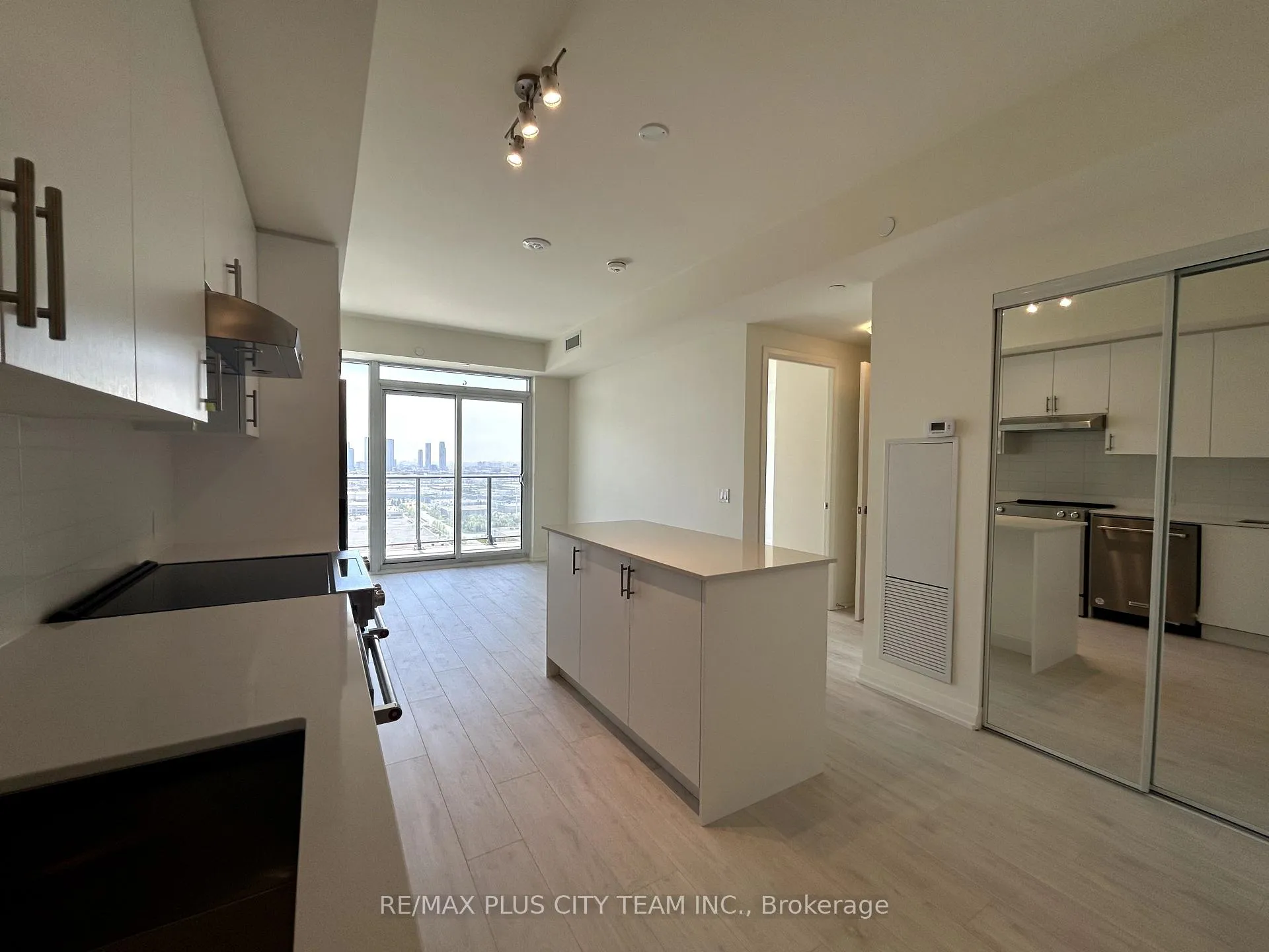 Photo 3 of Unit 2123, 8960 Jane Street, Vaughan, Vellore Village — HOMEH
