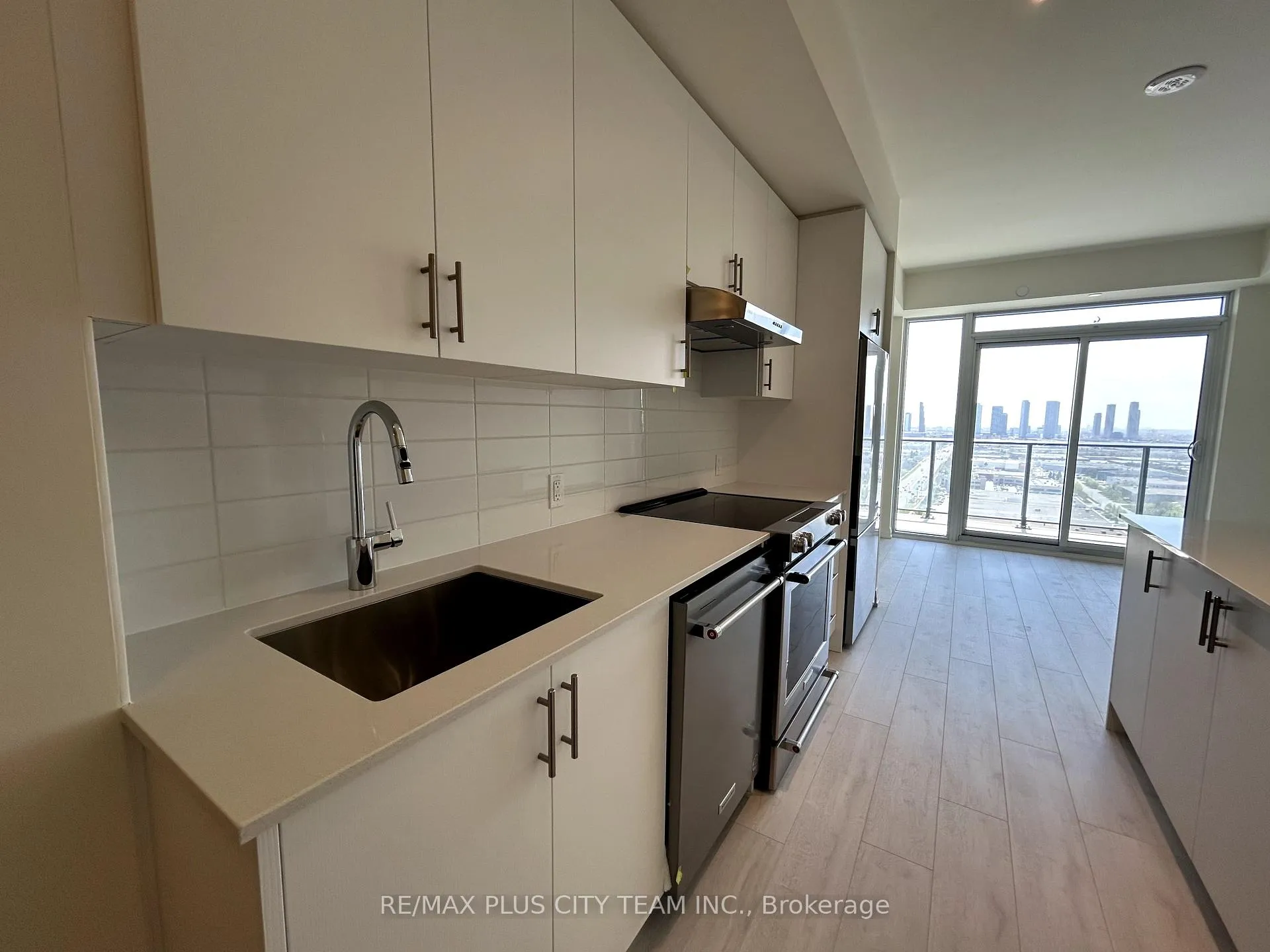 Photo 4 of Unit 2123, 8960 Jane Street, Vaughan, Vellore Village — HOMEH