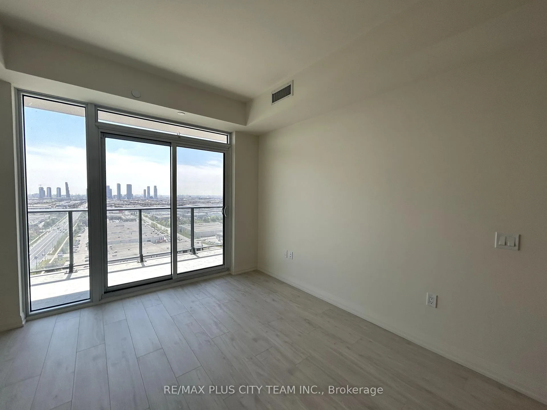 Photo 12 of Unit 2123, 8960 Jane Street, Vaughan, Vellore Village — HOMEH
