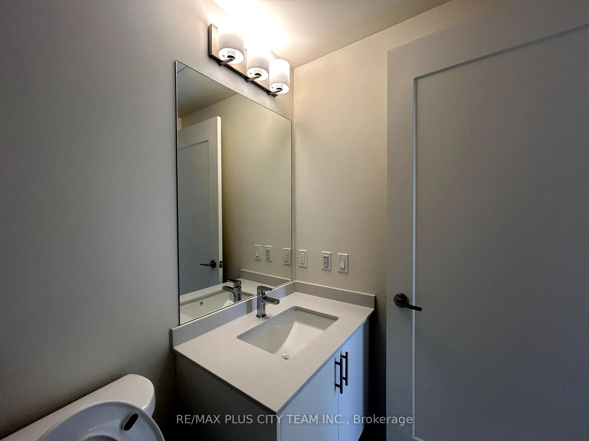 Photo 17 of Unit 2123, 8960 Jane Street, Vaughan, Vellore Village — HOMEH