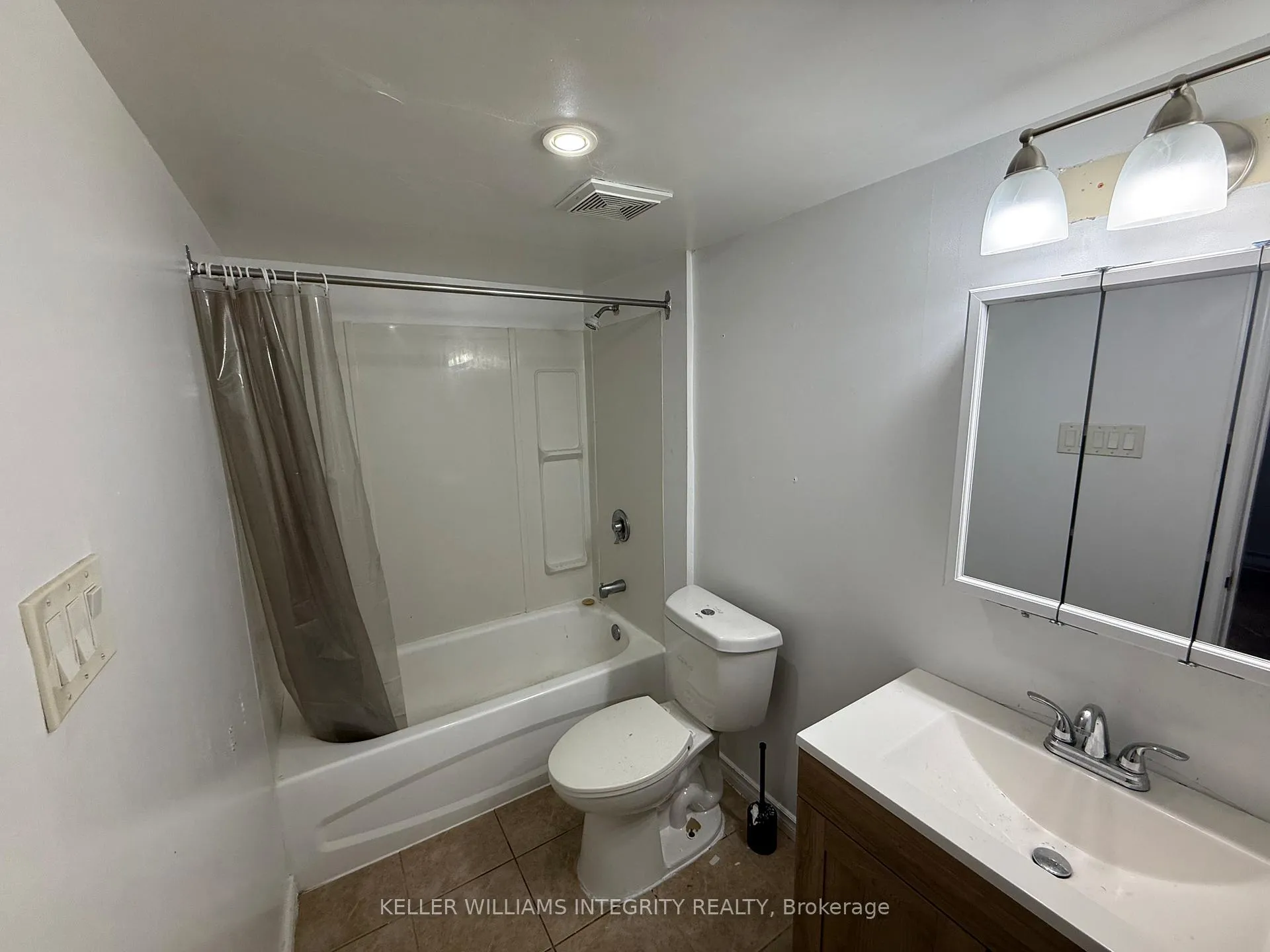 Photo 6 of Unit # 100, 1435 Morisset Avenue, Ottawa, Carlington — HOMEH