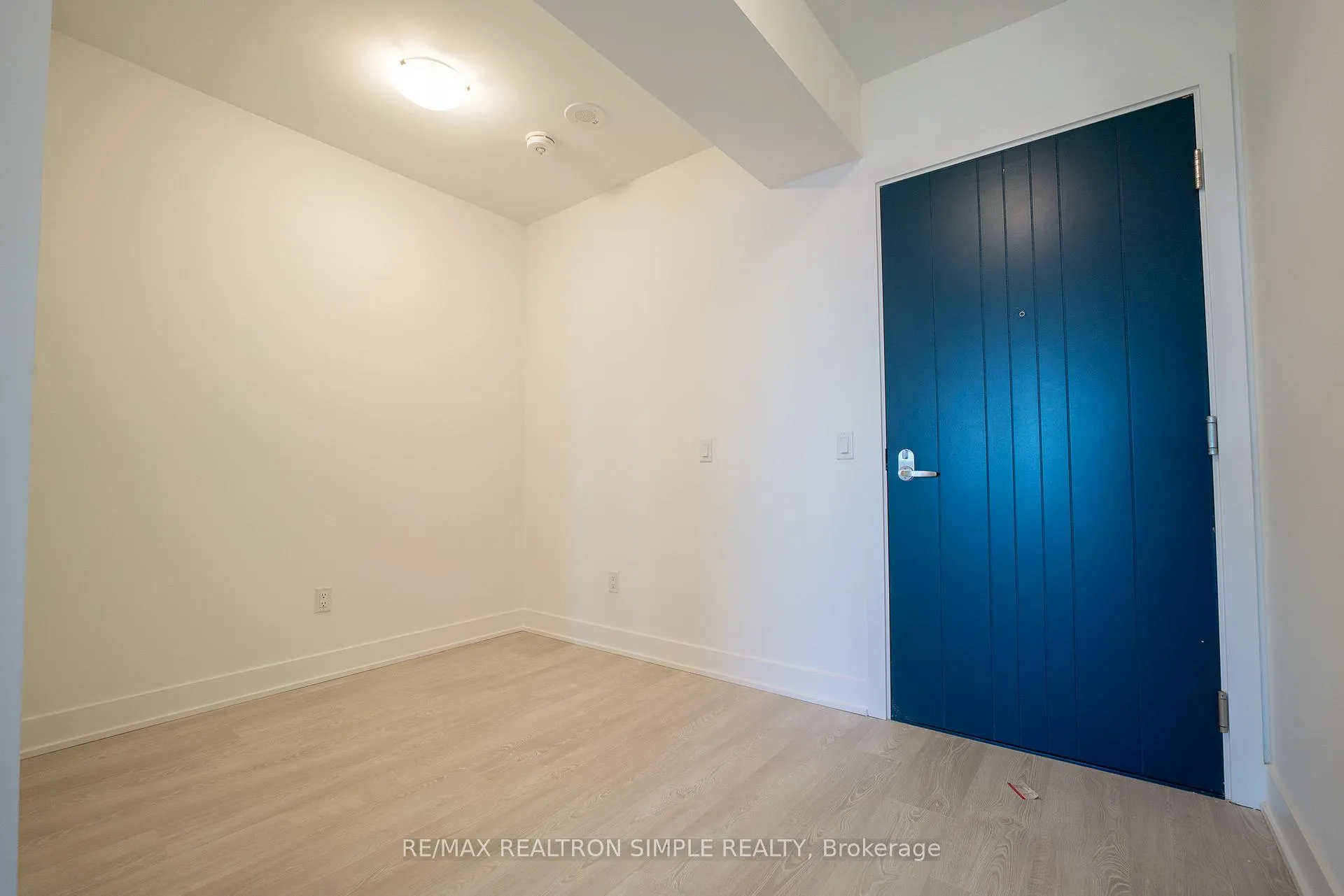 Photo 1 of Unit 2601, 2545 Simcoe Street N, Oshawa, Windfields — HOMEH