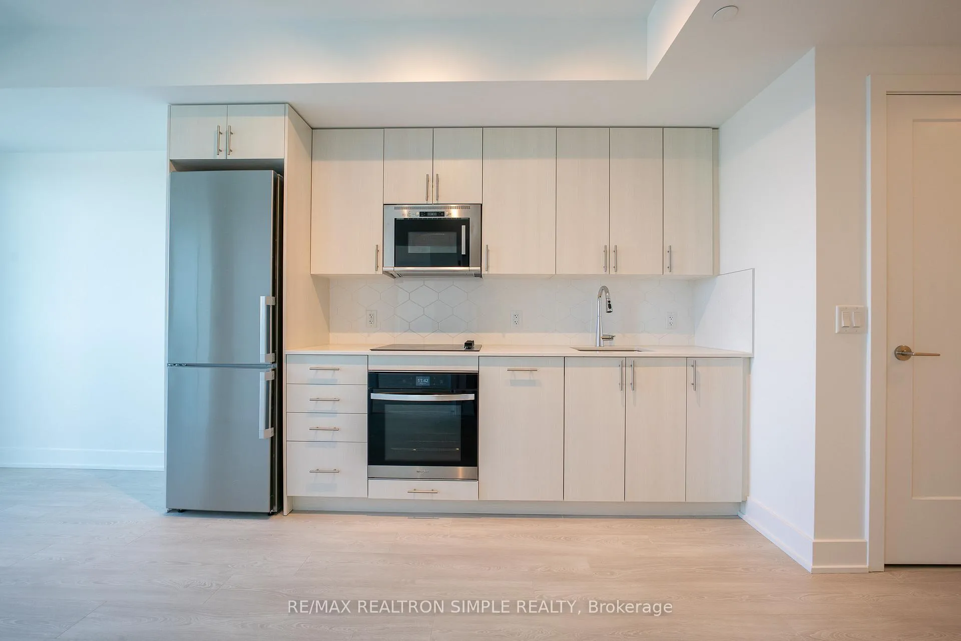 Photo 3 of Unit 2601, 2545 Simcoe Street N, Oshawa, Windfields — HOMEH