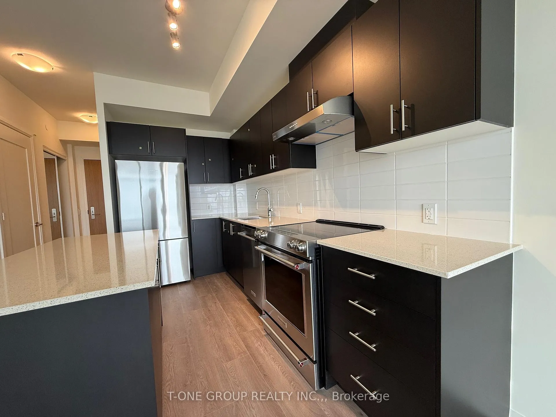 Photo 6 of Unit 2005, 8960 Jane Street, Vaughan, Concord — HOMEH