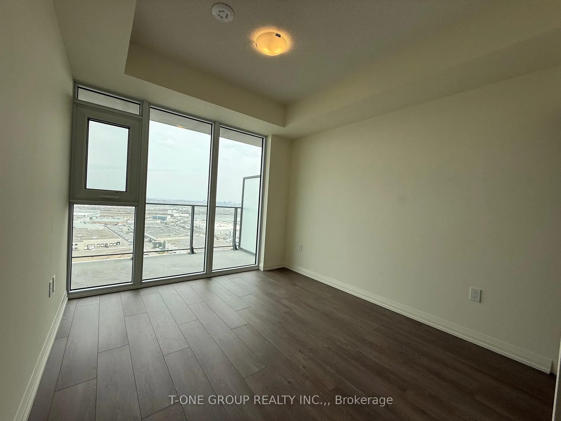 Photo 10 of Unit 2005, 8960 Jane Street, Vaughan, Concord — HOMEH