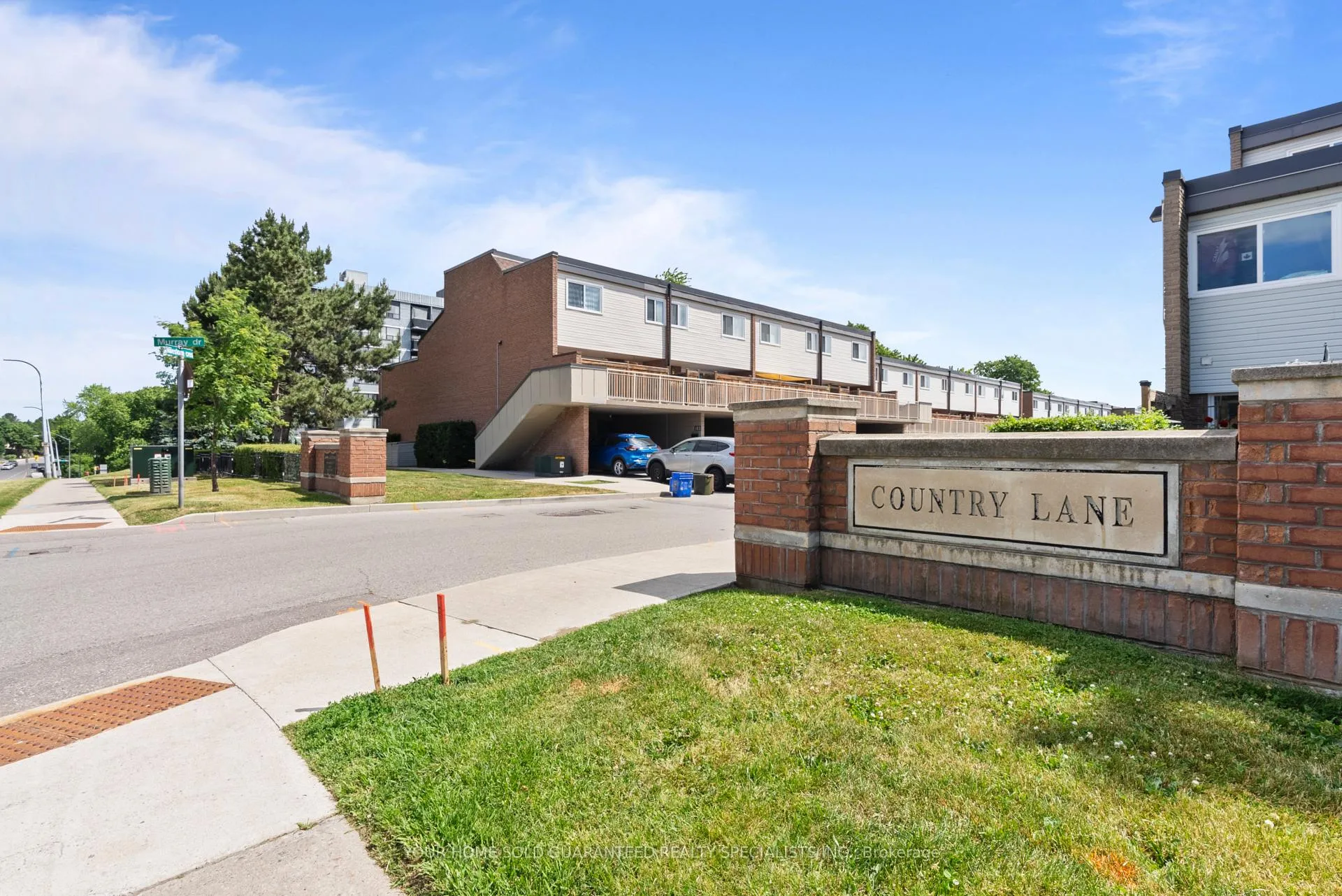 Photo 1 of 146 Milestone Crescent, Aurora, Aurora Village — HOMEH