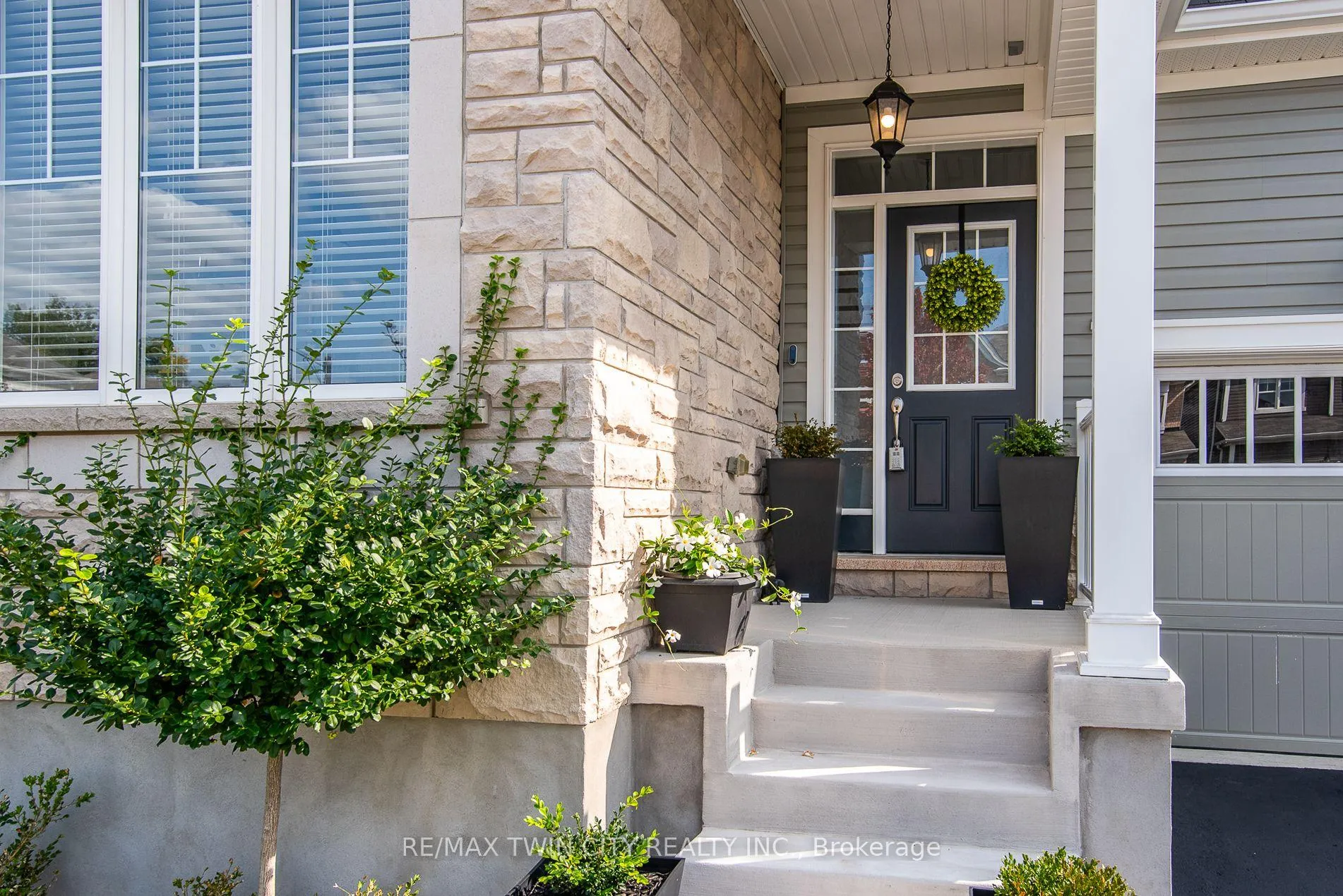 Photo 3 of 232 Shady Glen Crescent, Kitchener, Trussler — HOMEH