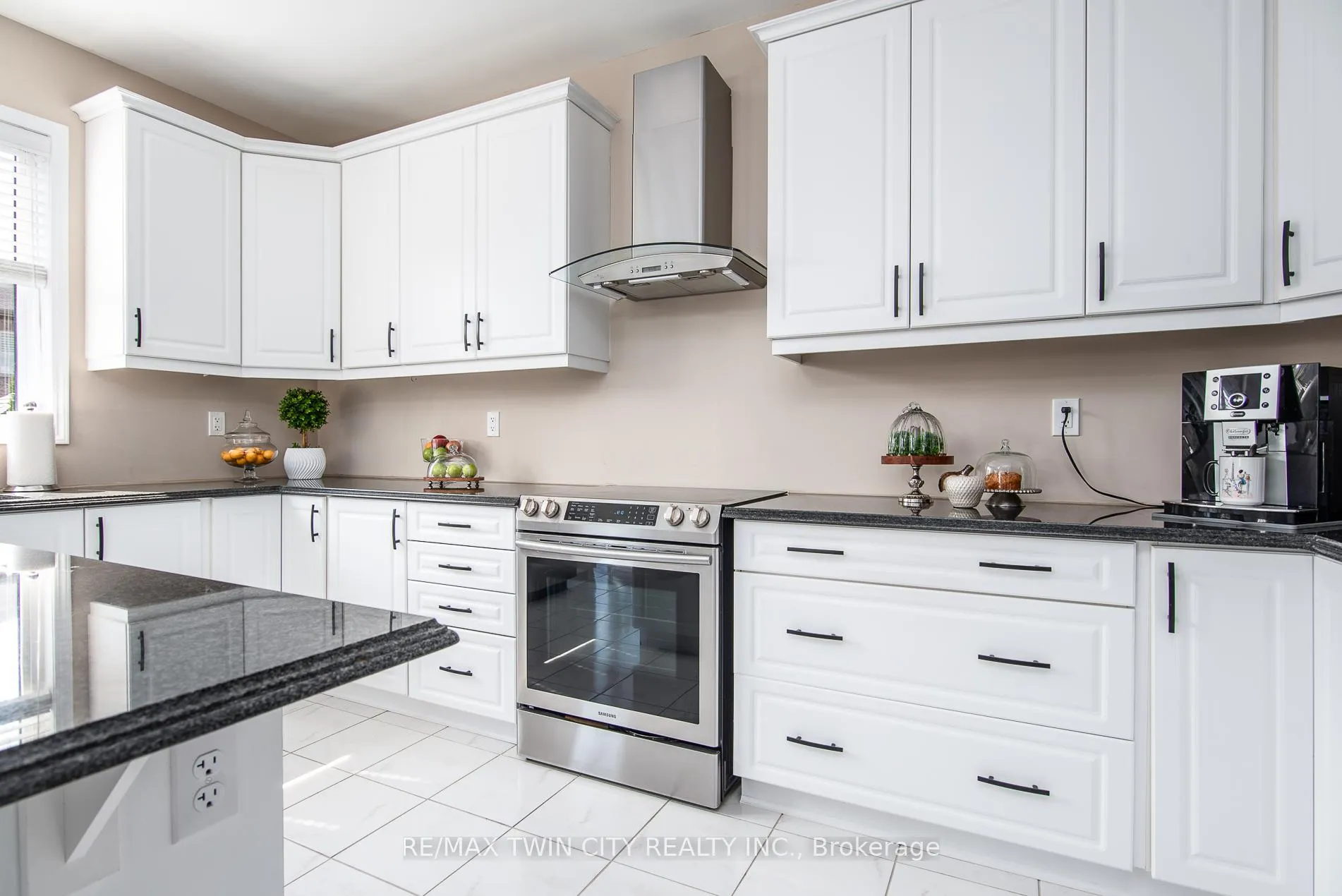 Photo 19 of 232 Shady Glen Crescent, Kitchener, Trussler — HOMEH