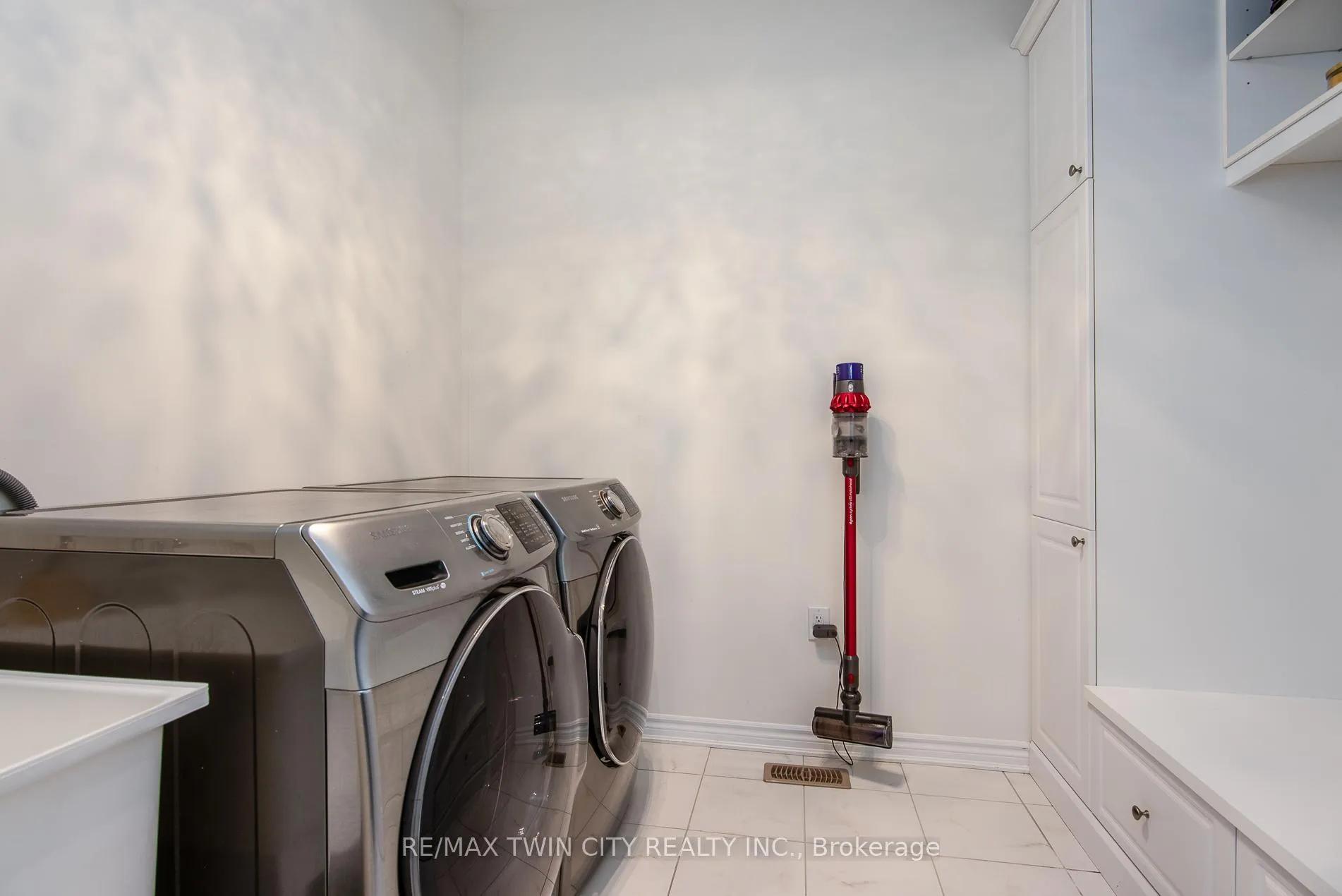 Photo 25 of 232 Shady Glen Crescent, Kitchener, Trussler — HOMEH