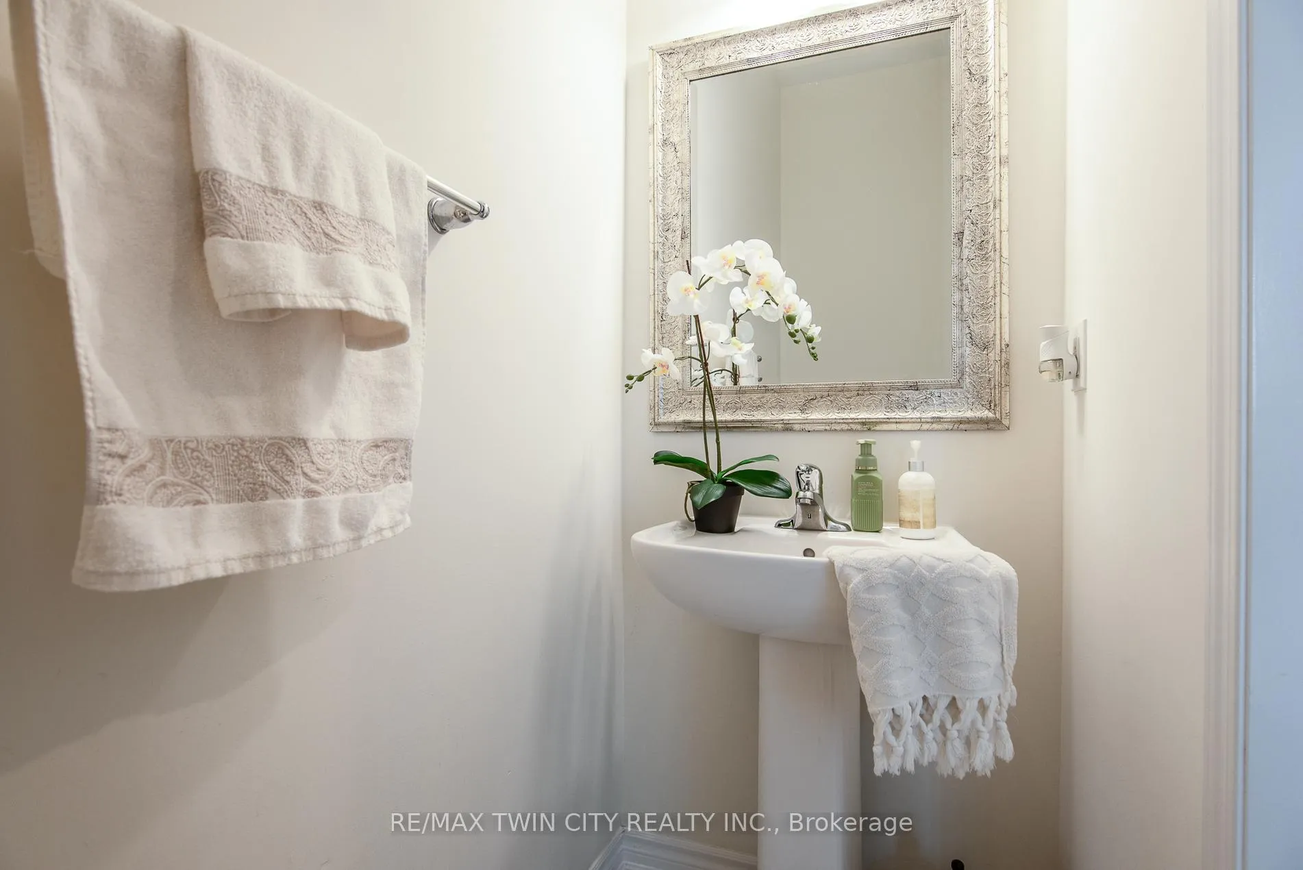 Photo 26 of 232 Shady Glen Crescent, Kitchener, Trussler — HOMEH