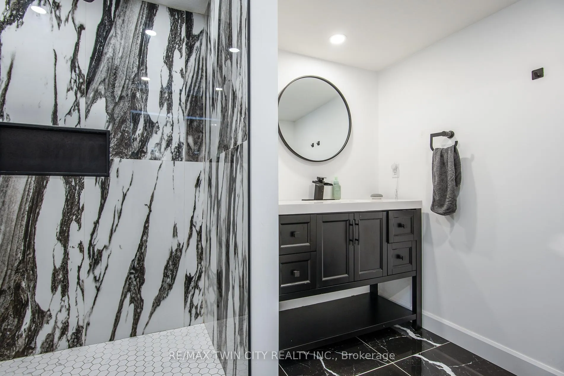 Photo 44 of 232 Shady Glen Crescent, Kitchener, Trussler — HOMEH
