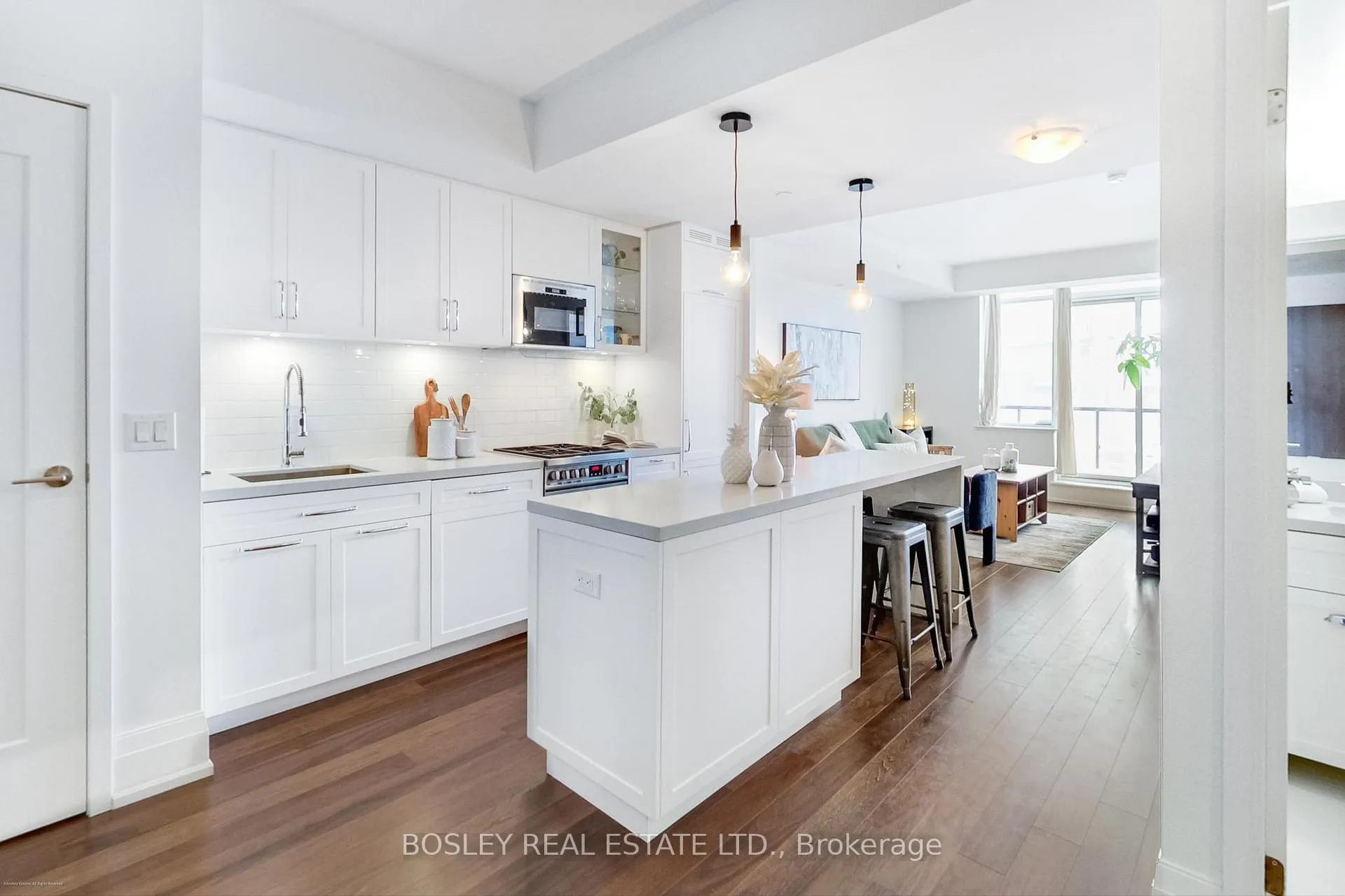 Photo 2 of Unit 506, 25 Malcolm Road, Toronto, Leaside — HOMEH