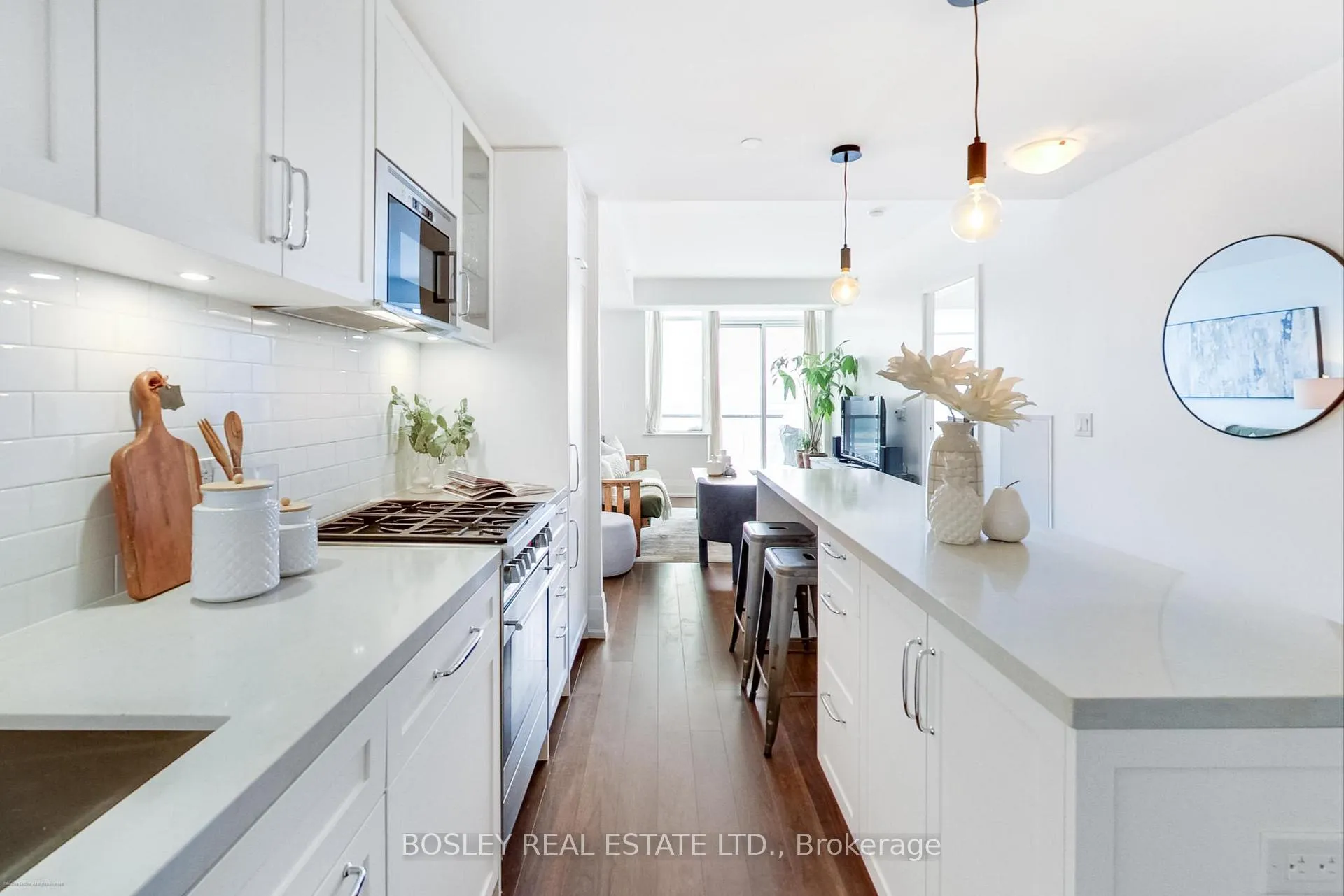 Photo 6 of Unit 506, 25 Malcolm Road, Toronto, Leaside — HOMEH