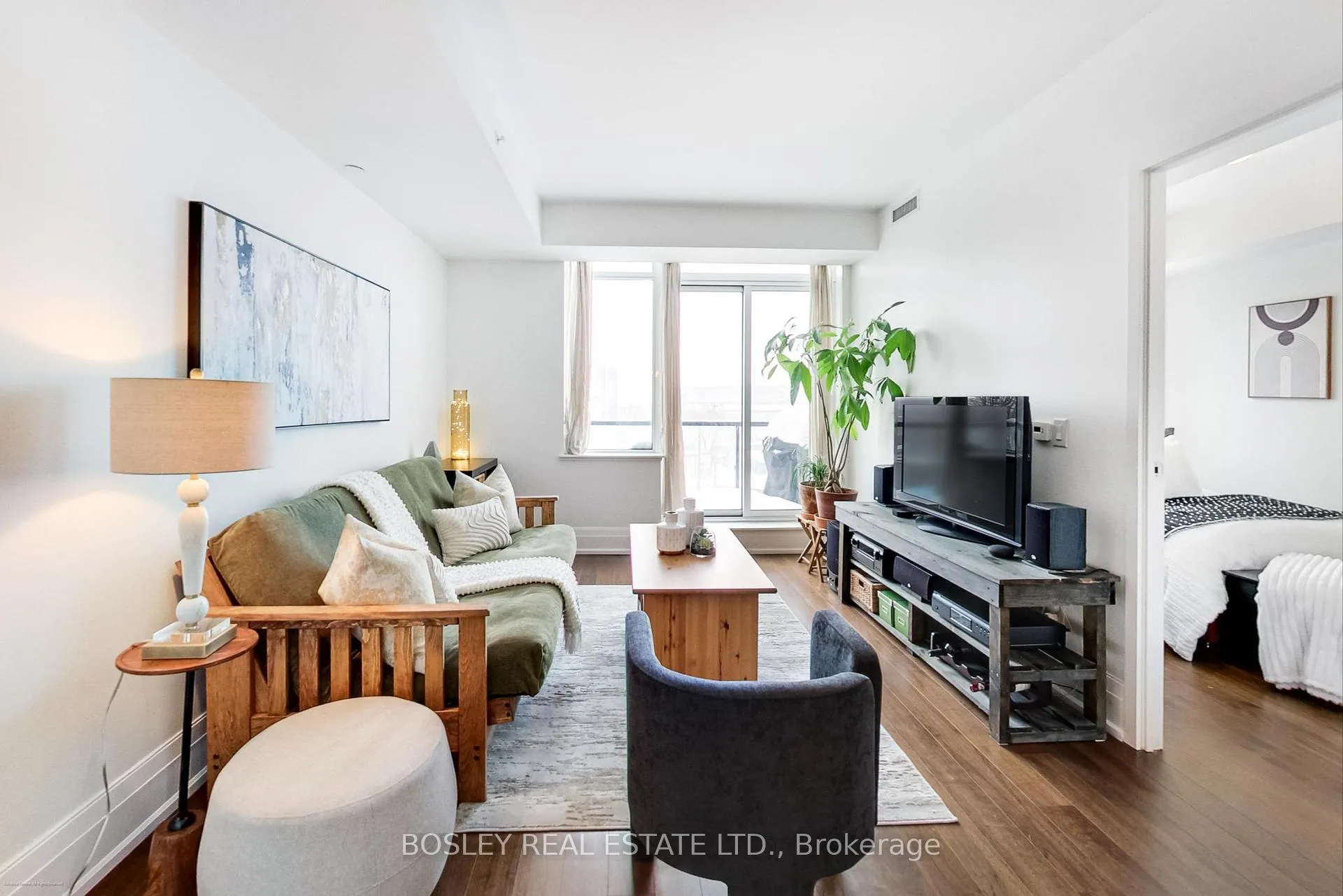 Photo 9 of Unit 506, 25 Malcolm Road, Toronto, Leaside — HOMEH