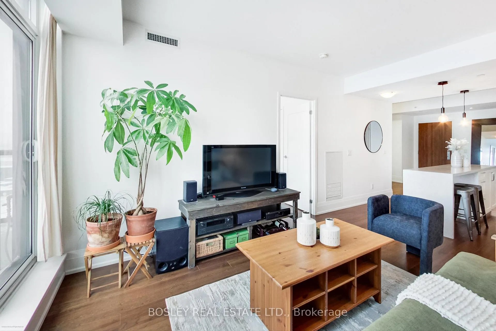 Photo 13 of Unit 506, 25 Malcolm Road, Toronto, Leaside — HOMEH