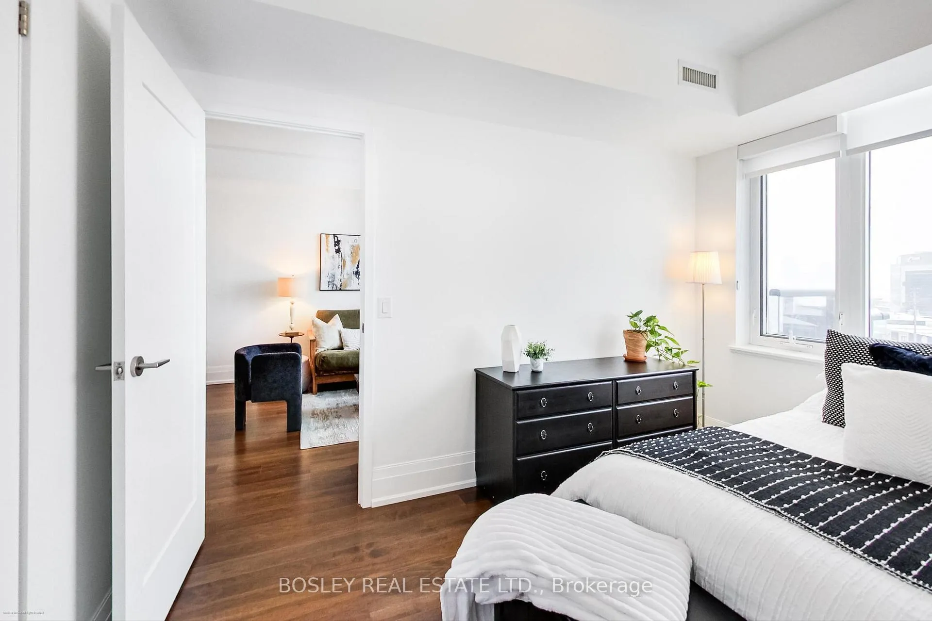 Photo 16 of Unit 506, 25 Malcolm Road, Toronto, Leaside — HOMEH