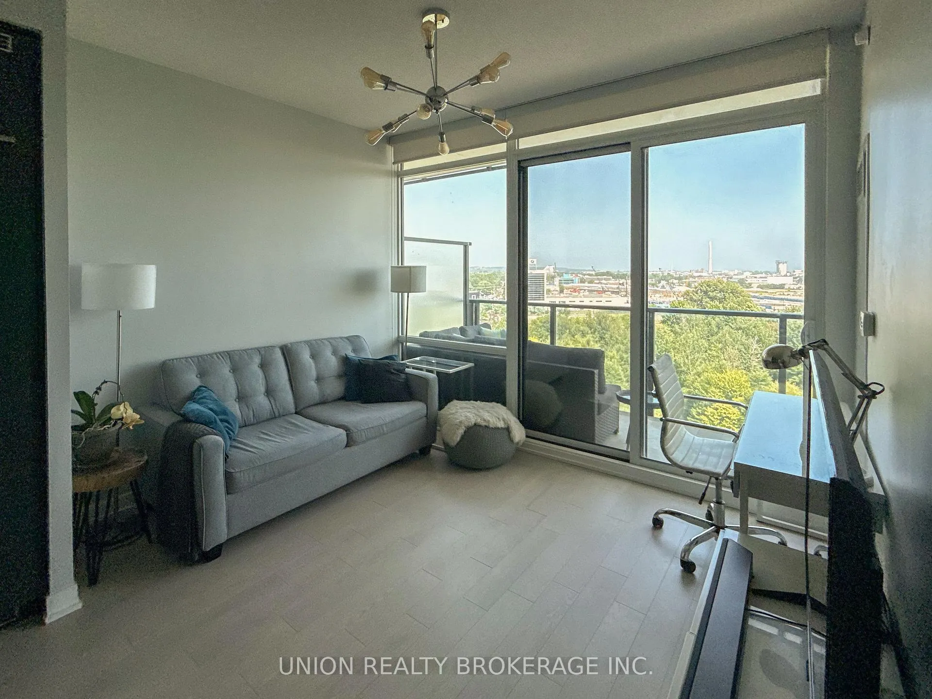 Photo 5 of Unit N913, 120 Bayview Avenue, Toronto, Waterfront Communities — HOMEH