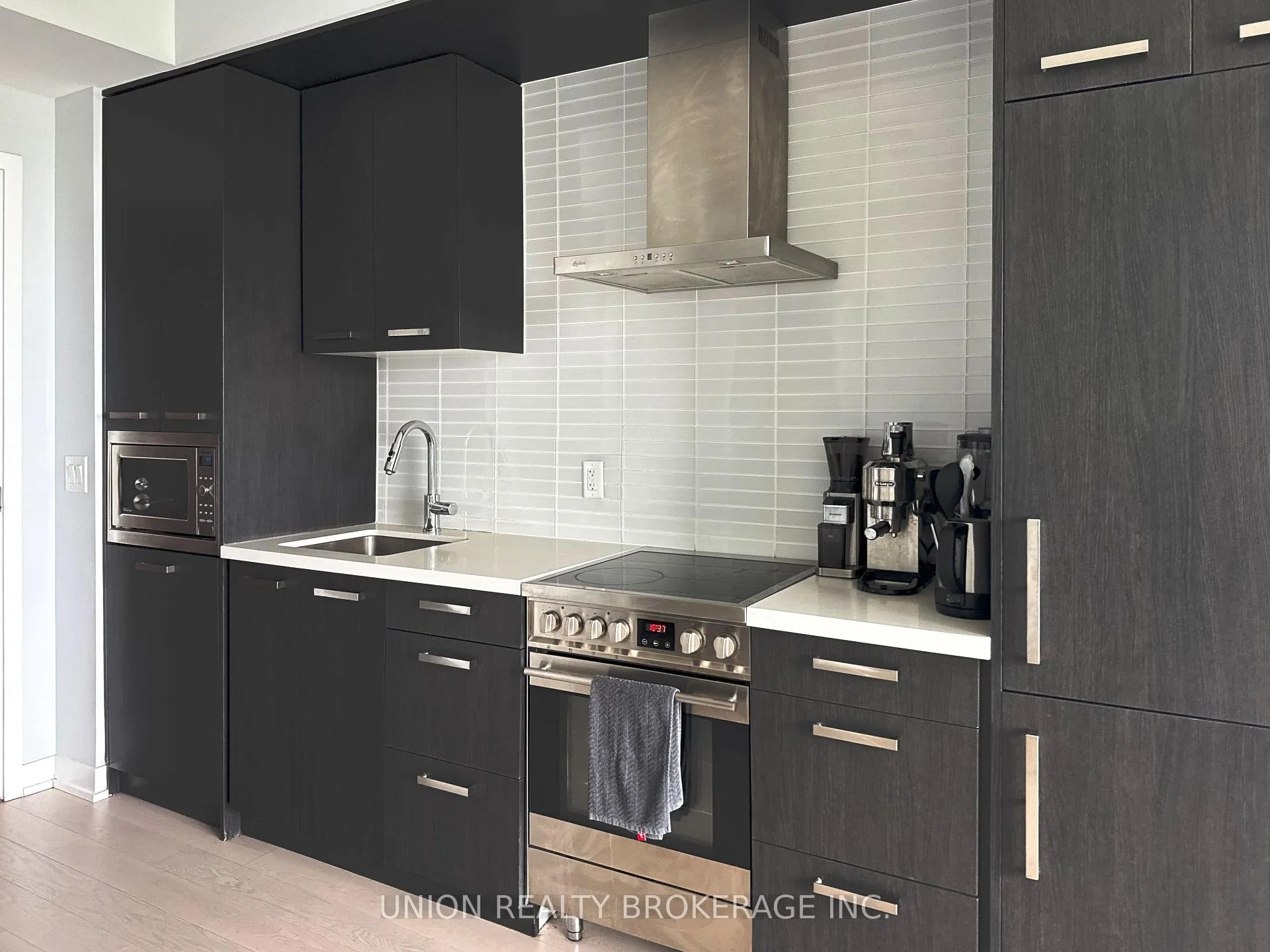 Photo 8 of Unit N913, 120 Bayview Avenue, Toronto, Waterfront Communities — HOMEH