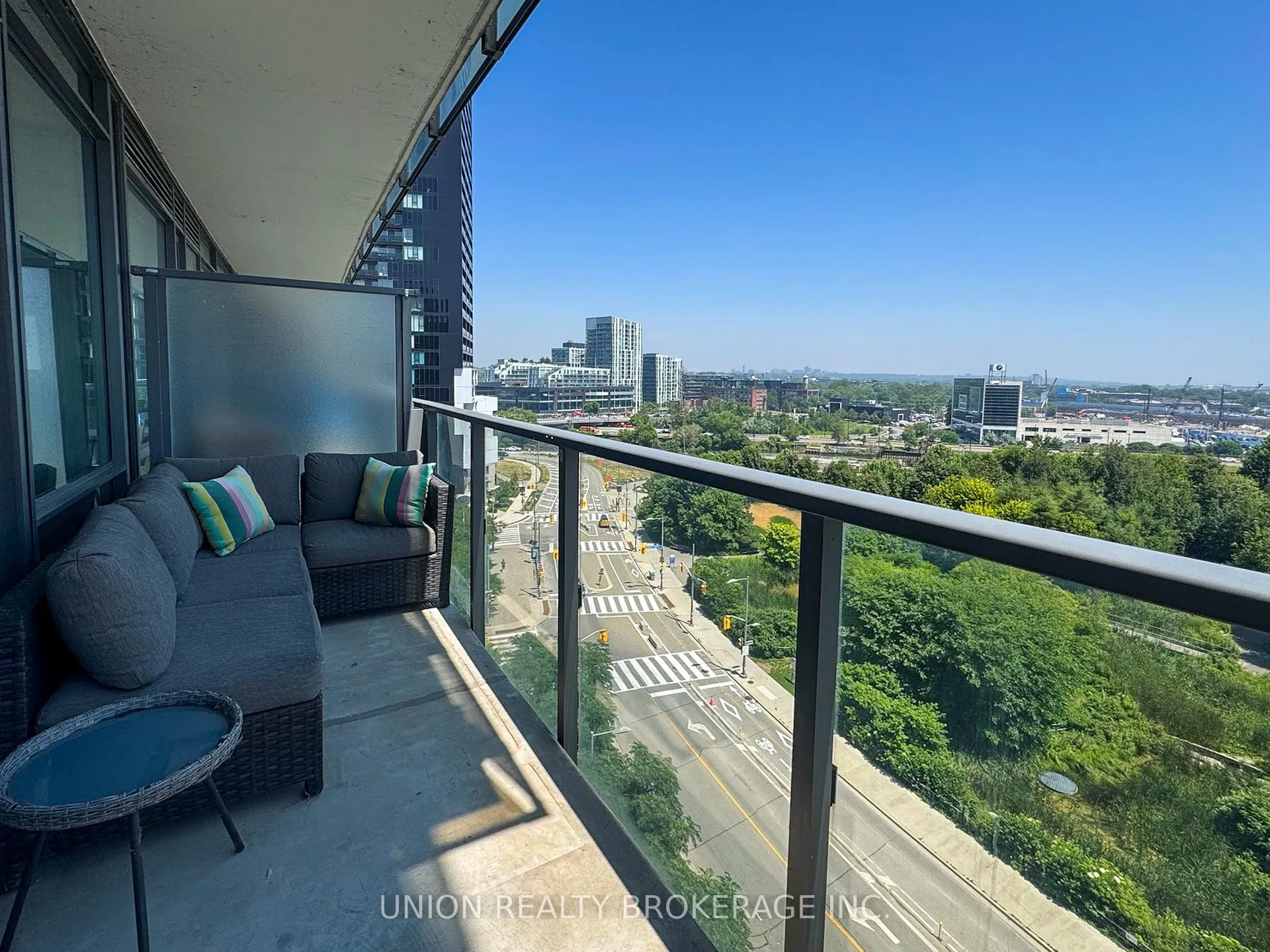 Photo 9 of Unit N913, 120 Bayview Avenue, Toronto, Waterfront Communities — HOMEH