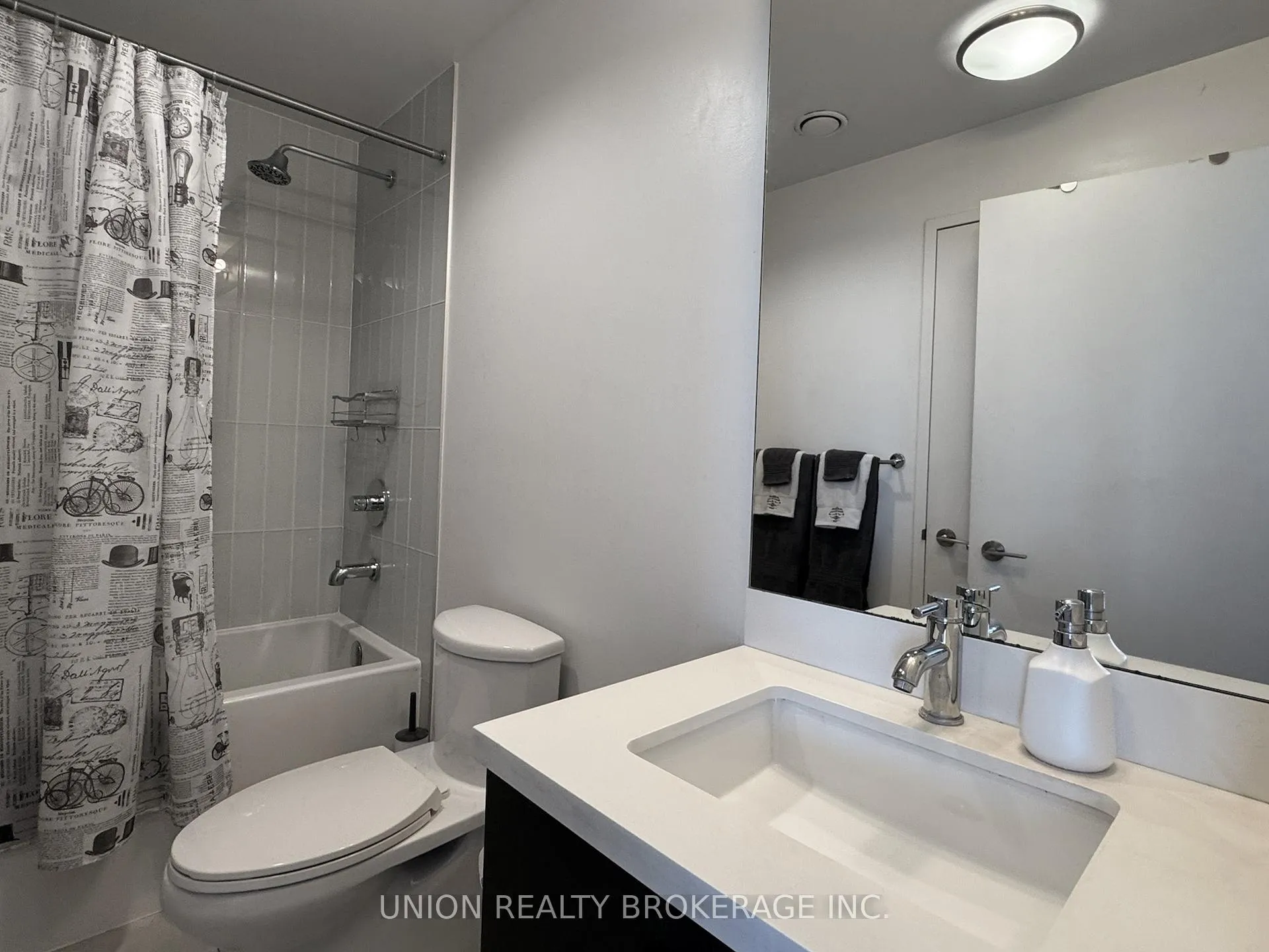 Photo 11 of Unit N913, 120 Bayview Avenue, Toronto, Waterfront Communities — HOMEH