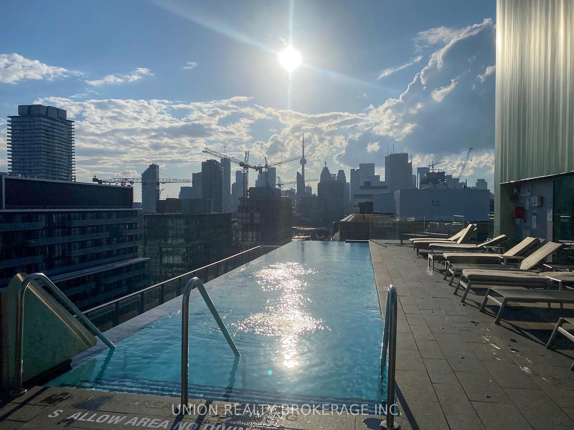 Photo 13 of Unit N913, 120 Bayview Avenue, Toronto, Waterfront Communities — HOMEH