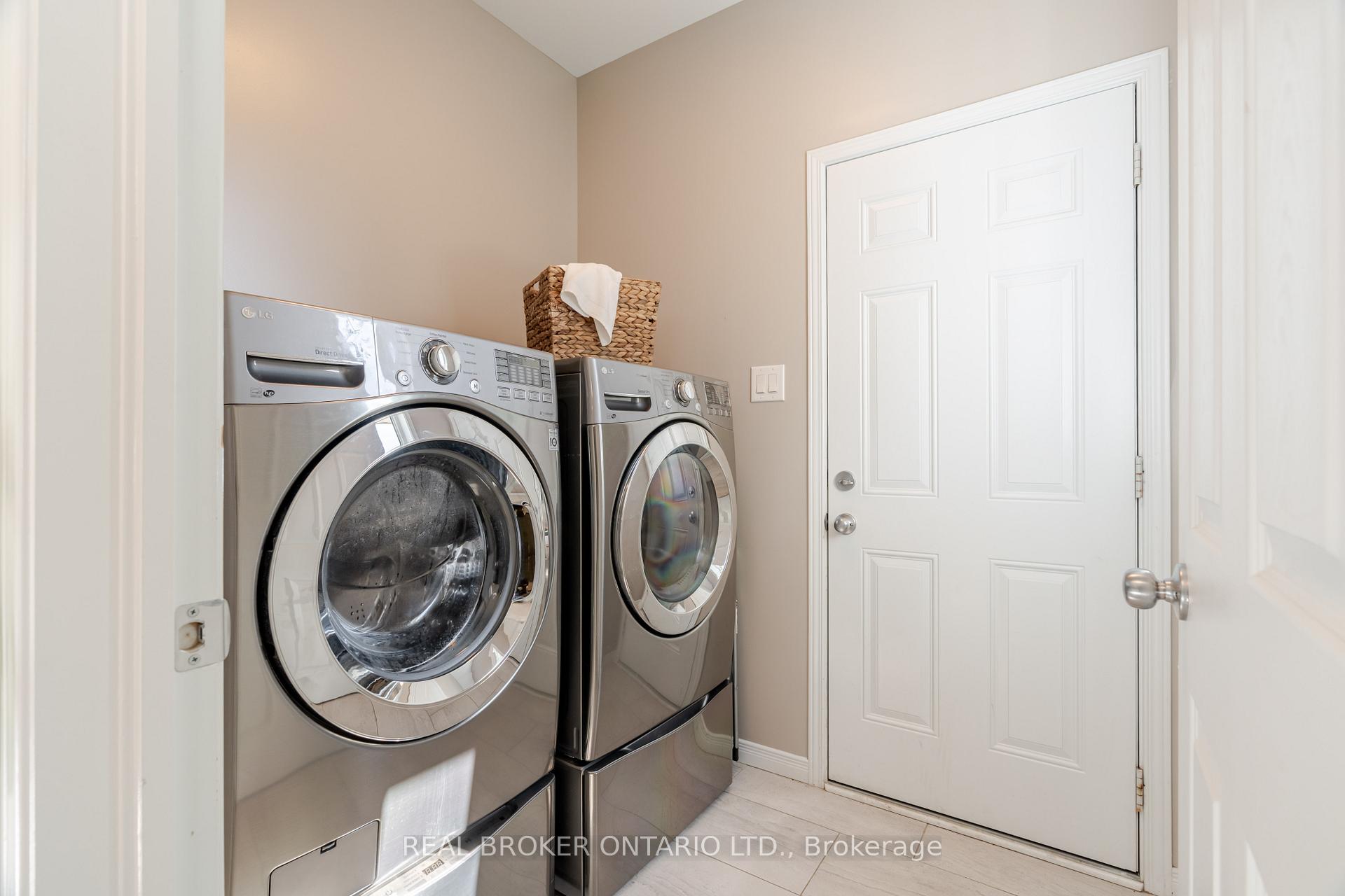 Photo 23 of 408 Sweetflag Street, Ottawa, Barrhaven - Longfields — HOMEH