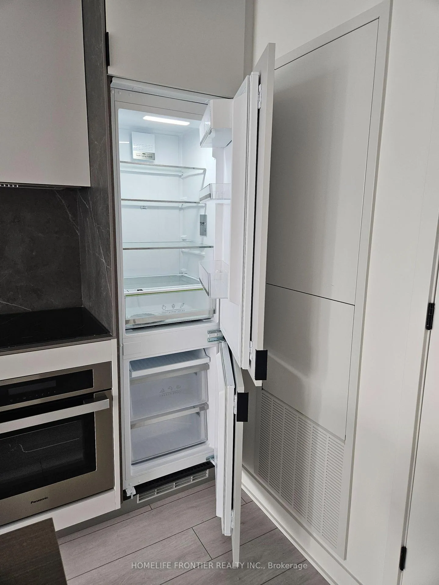 Photo 9 of Unit 3213, 55 Charles Street E, Toronto, Church-Yonge Corridor — HOMEH