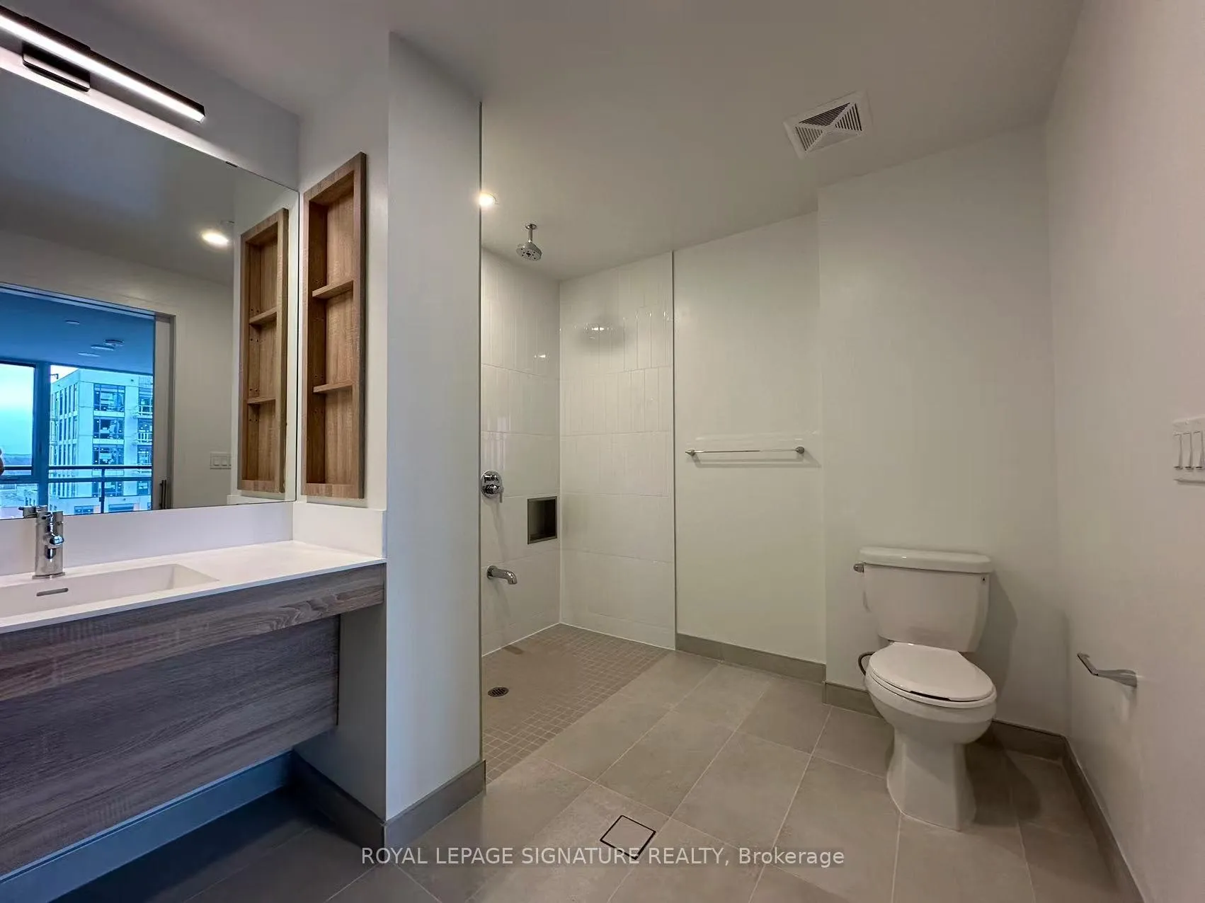 Photo 8 of Unit 1026, 7950 Bathurst Street, Vaughan, Beverley Glen — HOMEH
