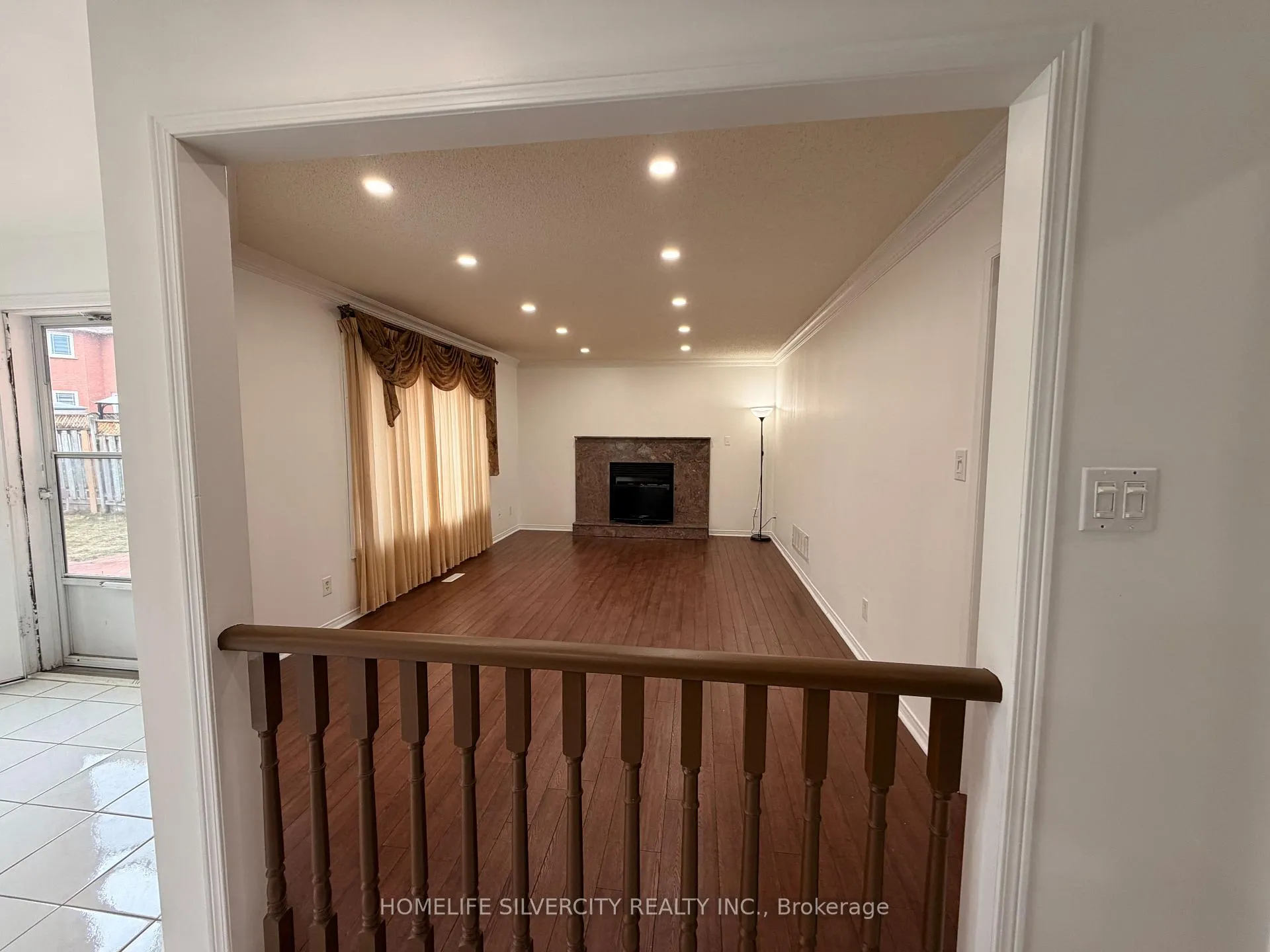 Photo 11 of 5 Blue Oak Avenue, Brampton, Sandringham-Wellington — HOMEH