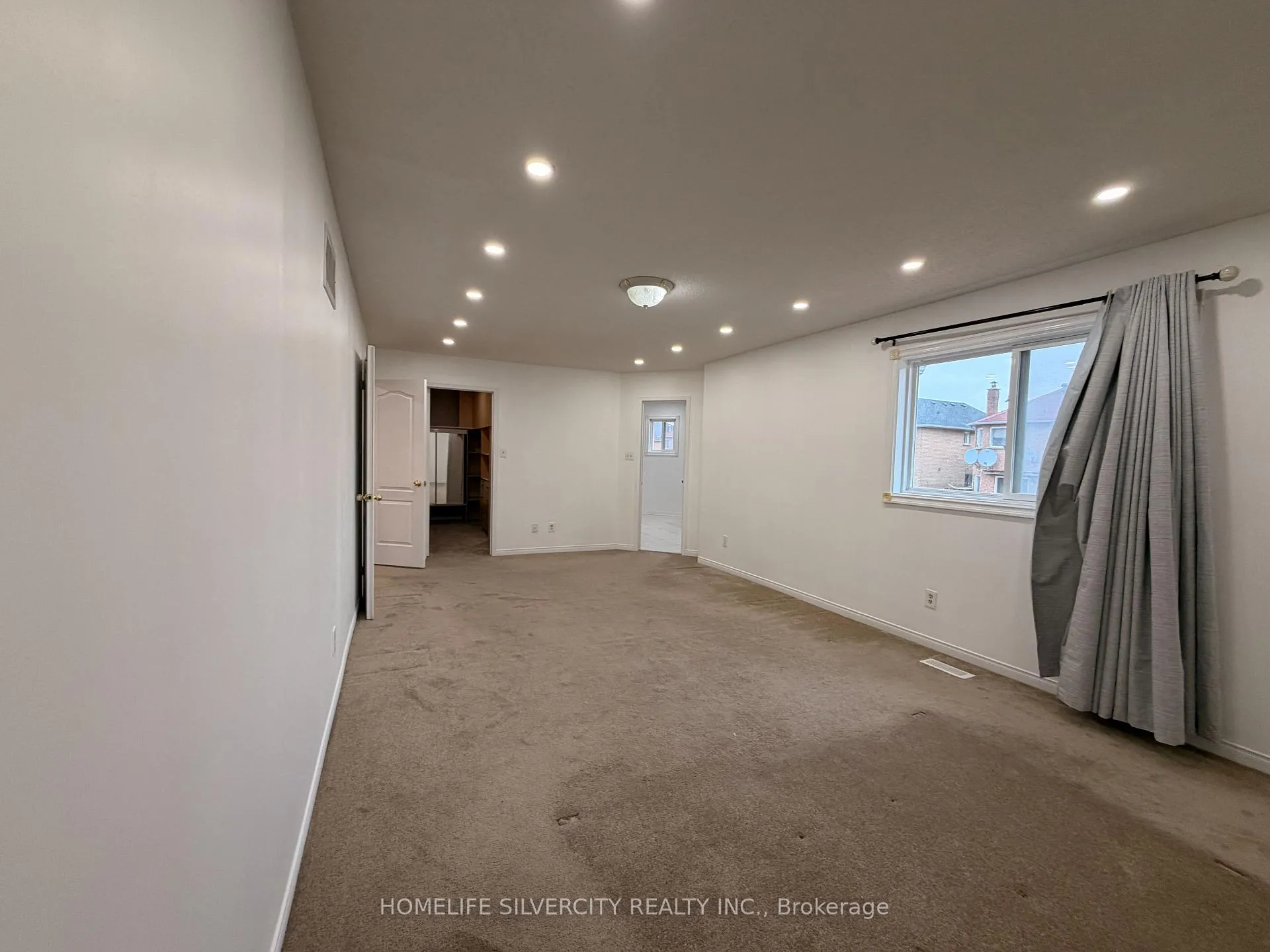 Photo 21 of 5 Blue Oak Avenue, Brampton, Sandringham-Wellington — HOMEH