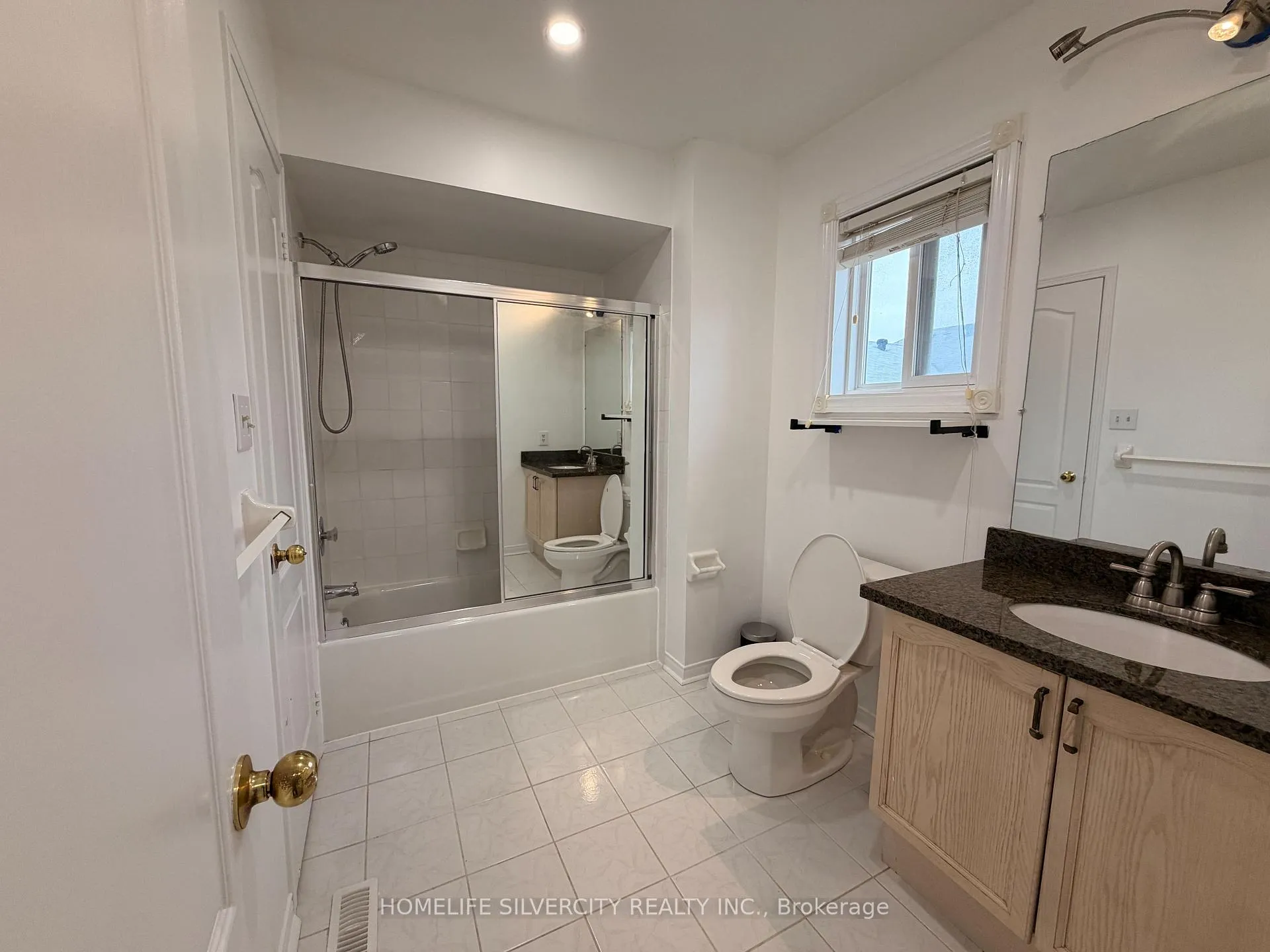 Photo 26 of 5 Blue Oak Avenue, Brampton, Sandringham-Wellington — HOMEH