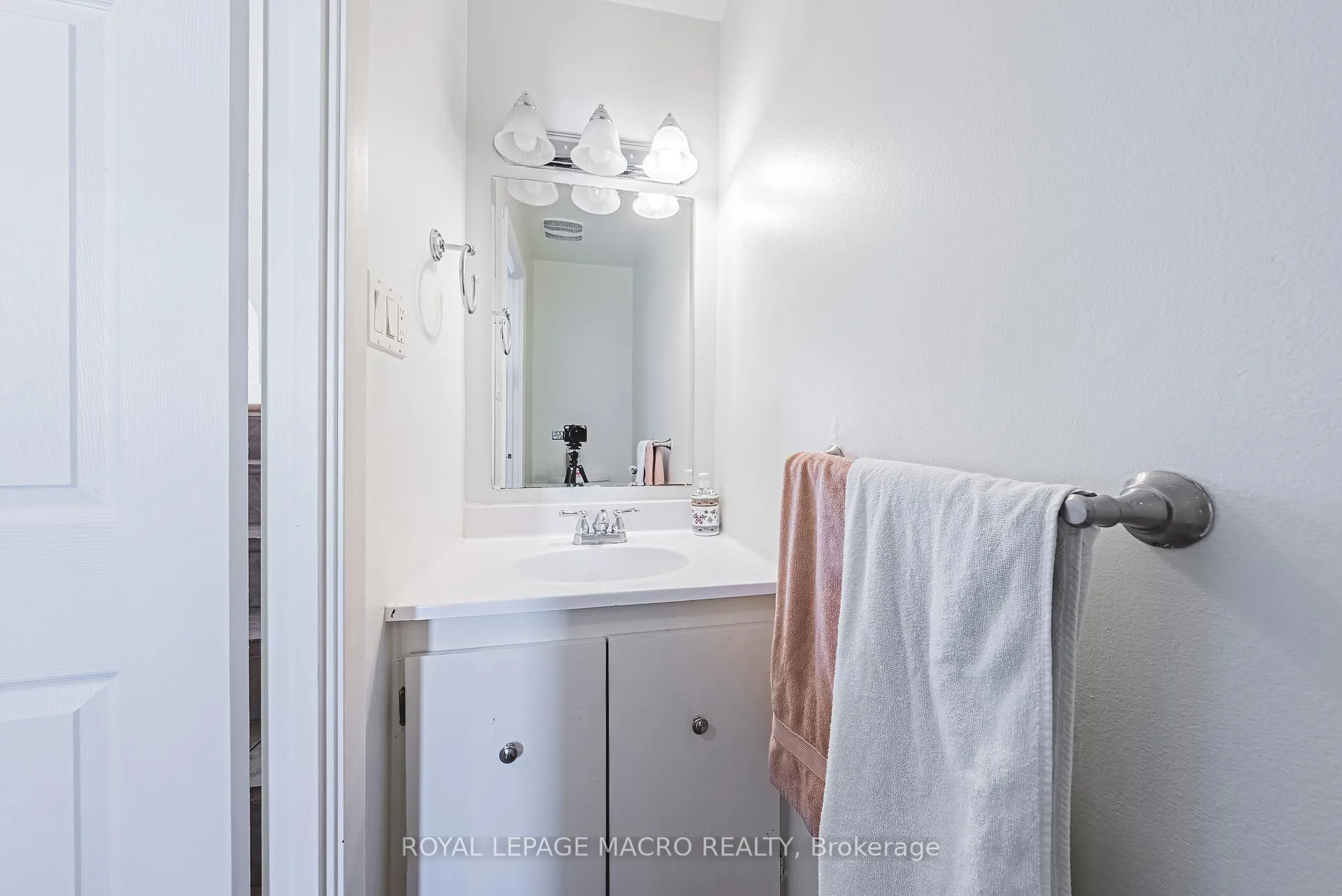Photo 7 of 53 Albright Road, Hamilton, Vincent — HOMEH