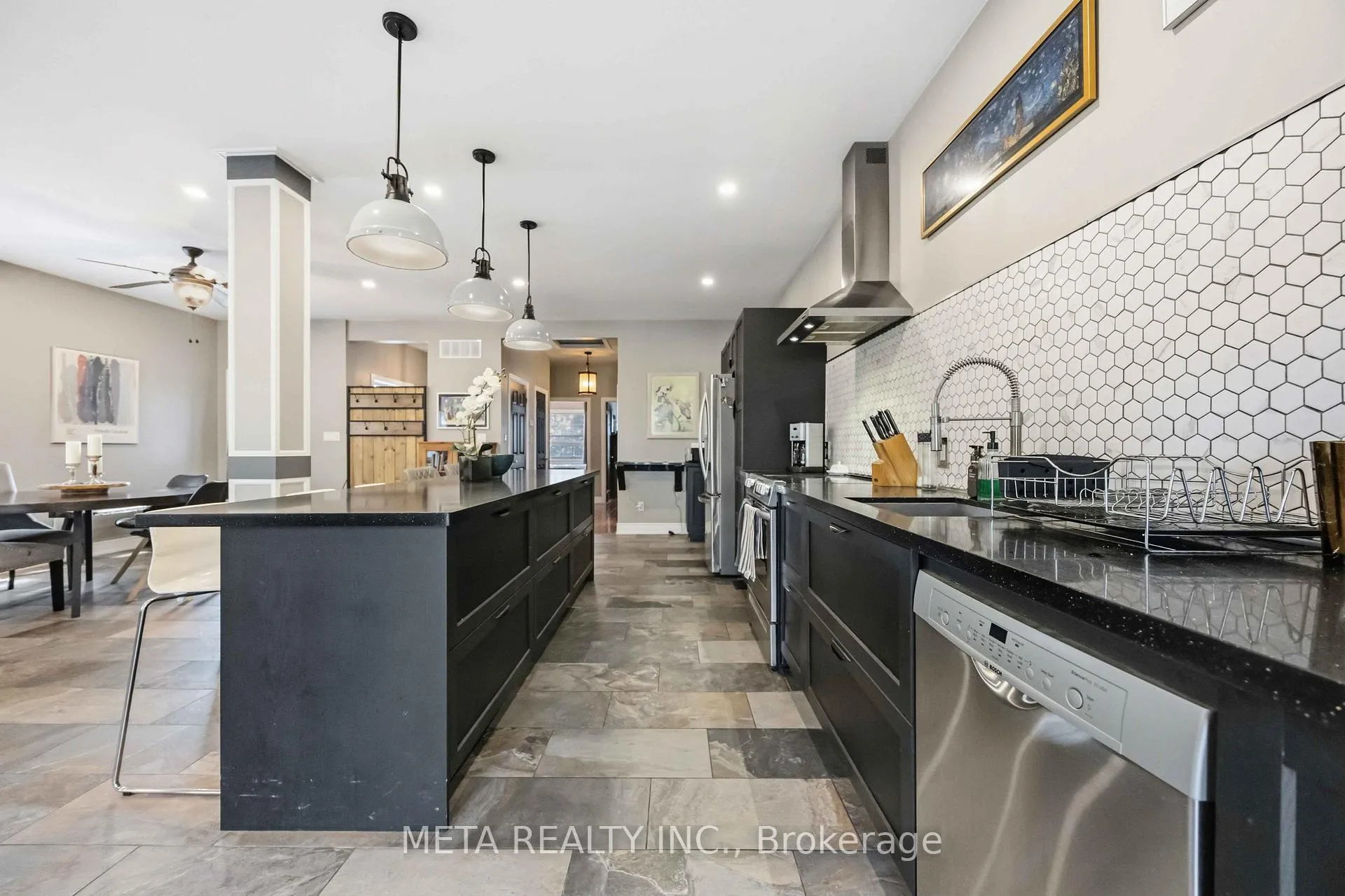 Photo 14 of 391 Verdun Road, Oshawa, Central — HOMEH