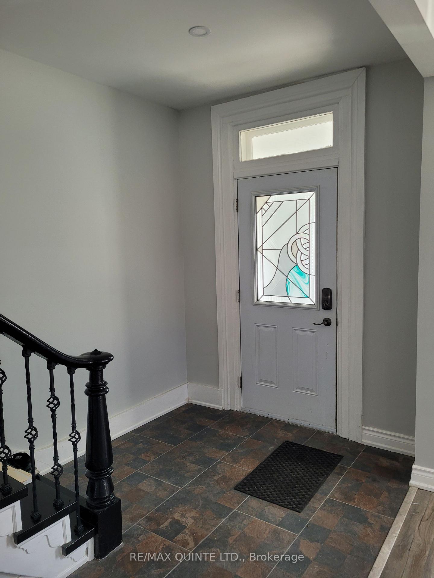 Photo 17 of 325 Charles Street, Belleville, Belleville Ward — HOMEH