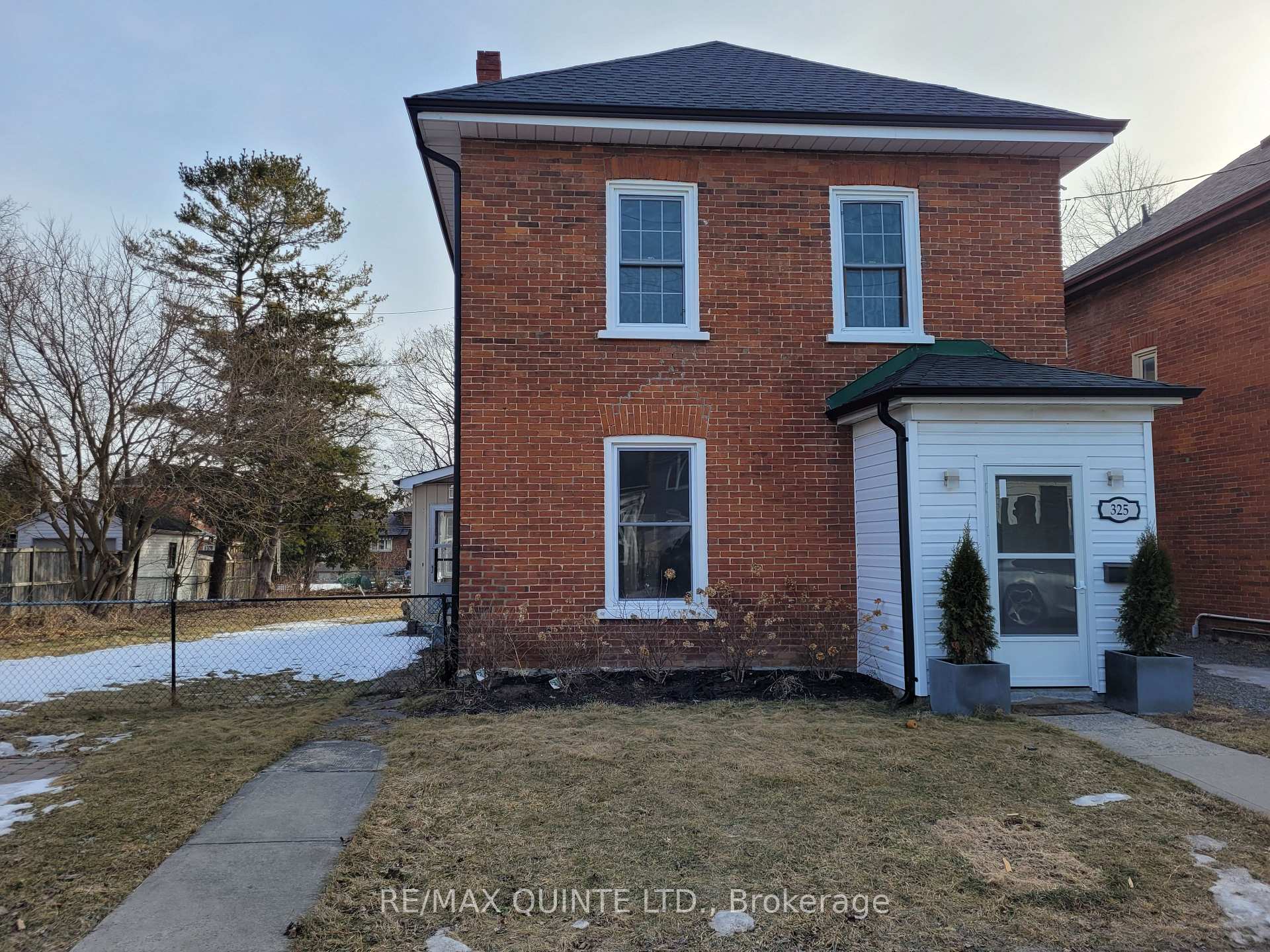 Photo 23 of 325 Charles Street, Belleville, Belleville Ward — HOMEH