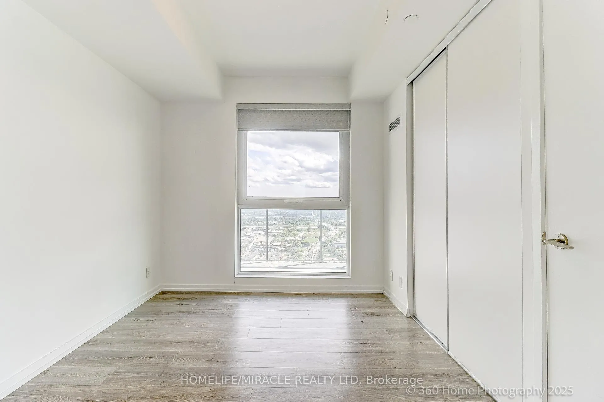 Photo 12 of Unit 4202, 7890 Jane Street, Vaughan, Concord — HOMEH