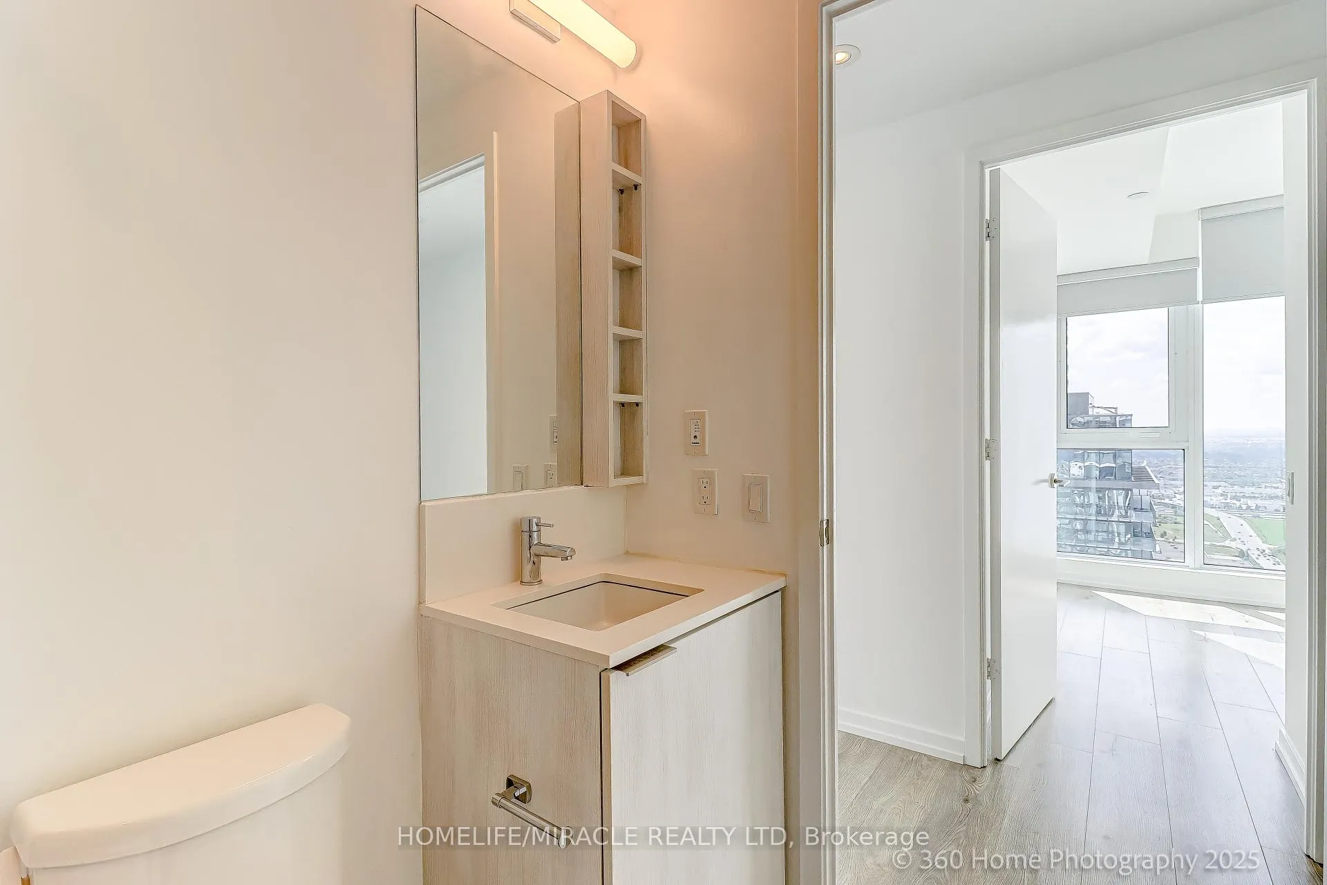 Photo 14 of Unit 4202, 7890 Jane Street, Vaughan, Concord — HOMEH