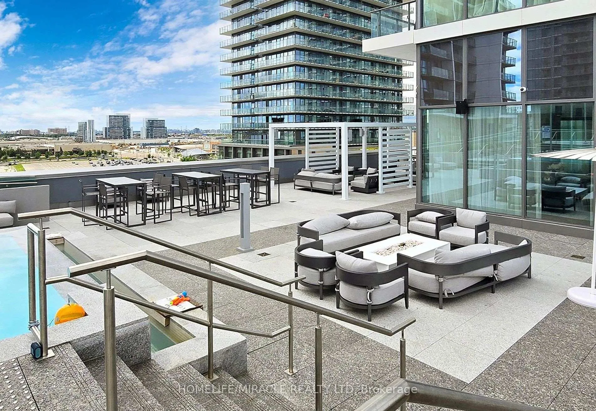 Photo 33 of Unit 4202, 7890 Jane Street, Vaughan, Concord — HOMEH