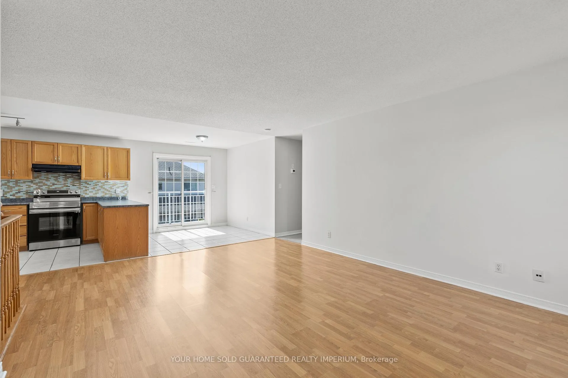 Photo 6 of Unit 14, 996 Rymal Road E, Hamilton, Broughton — HOMEH