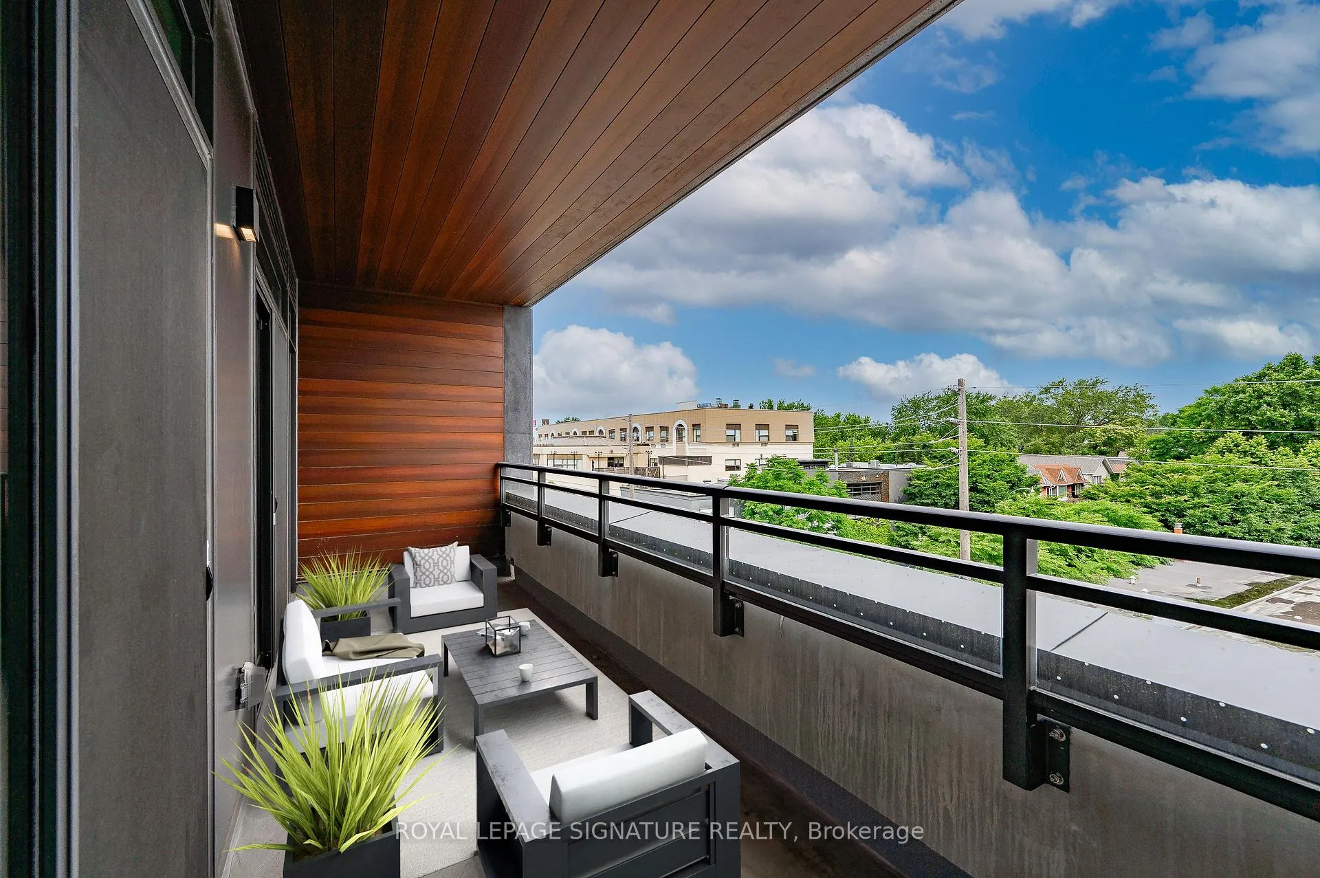 Photo 15 of Unit 402, 1285 Queen Street E, Toronto, Greenwood-Coxwell — HOMEH