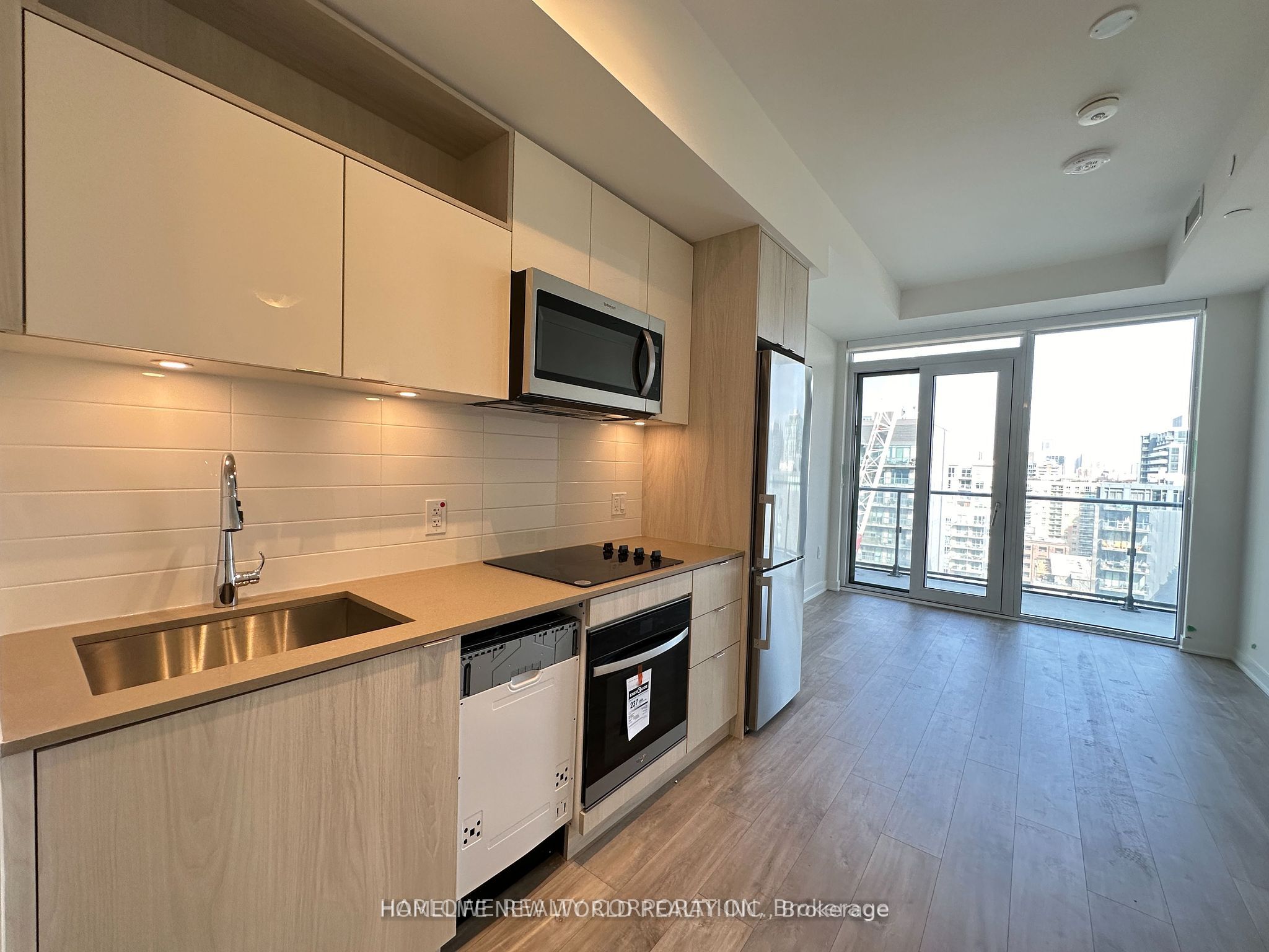 Front of Unit 1575 W, 135 Lower Sherbourne Street W