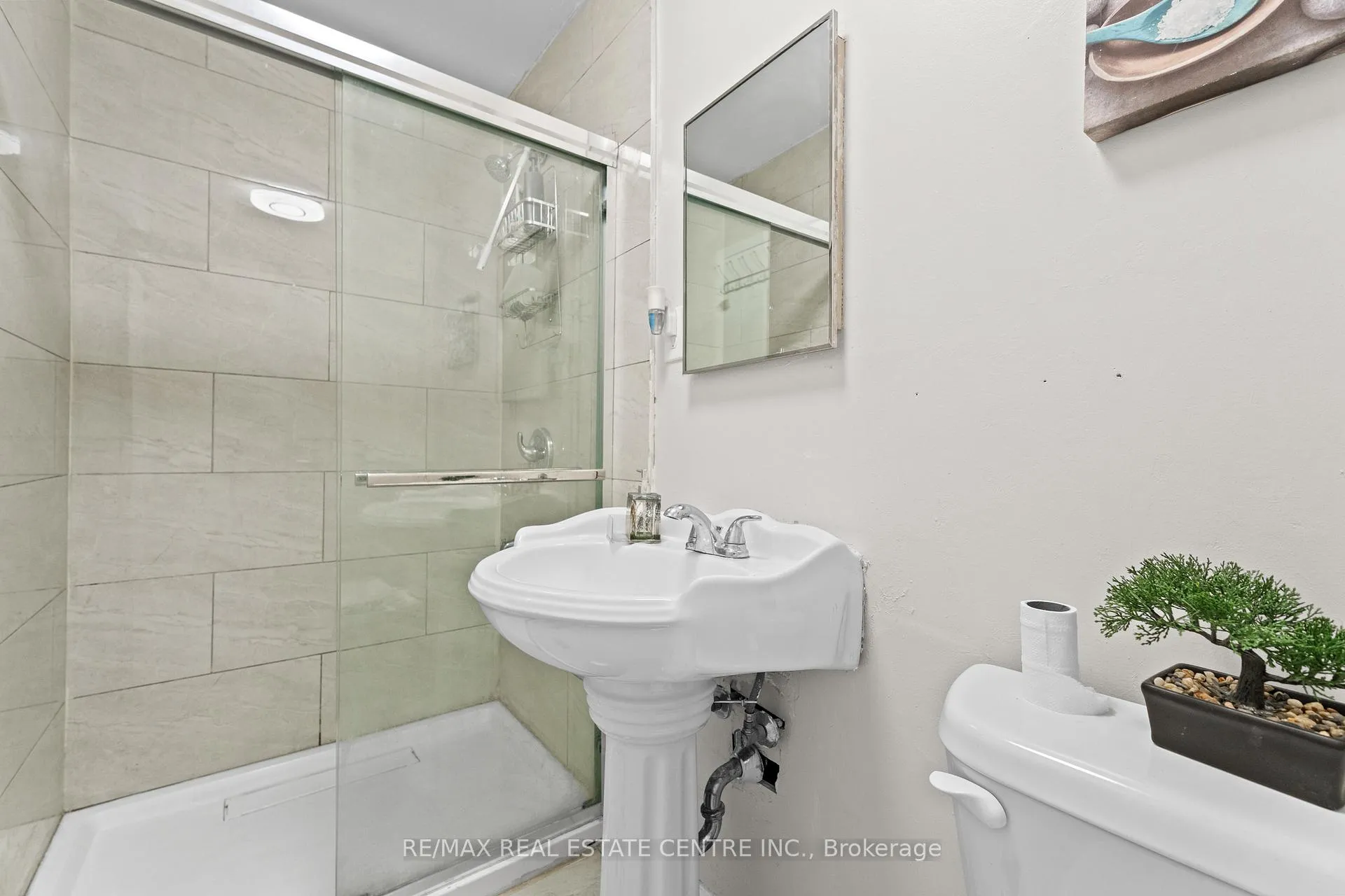 Photo 13 of 23 Jefferson Road, Brampton, Northgate — HOMEH